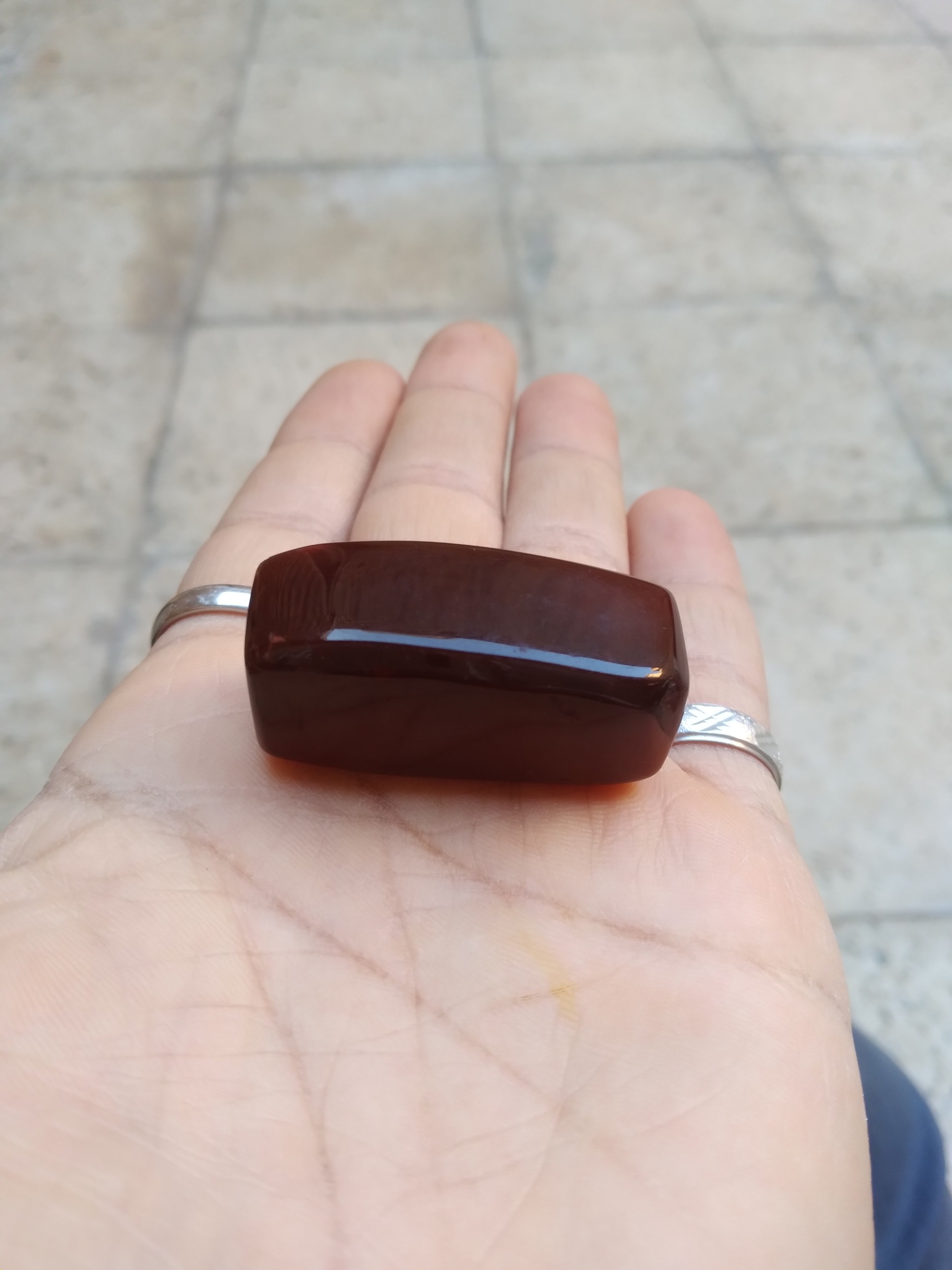 مهره عقیق یمنی نسبتا کهنه بدون بهسازی جگری