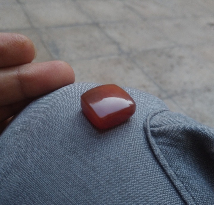 عقیق یمنی درجه یک بدون بهسازی