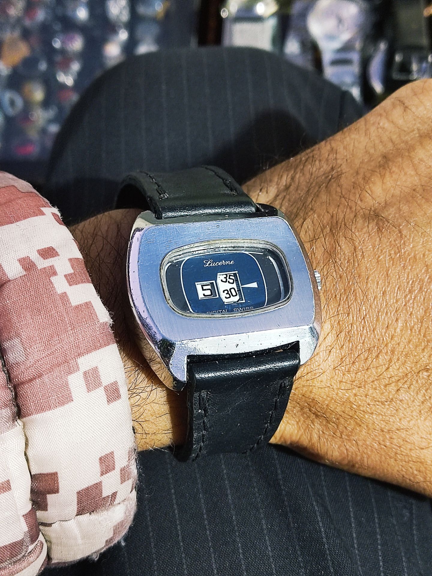 ساعت مچی کوکی سوئیسی بسیار دقیق سالم فابریک