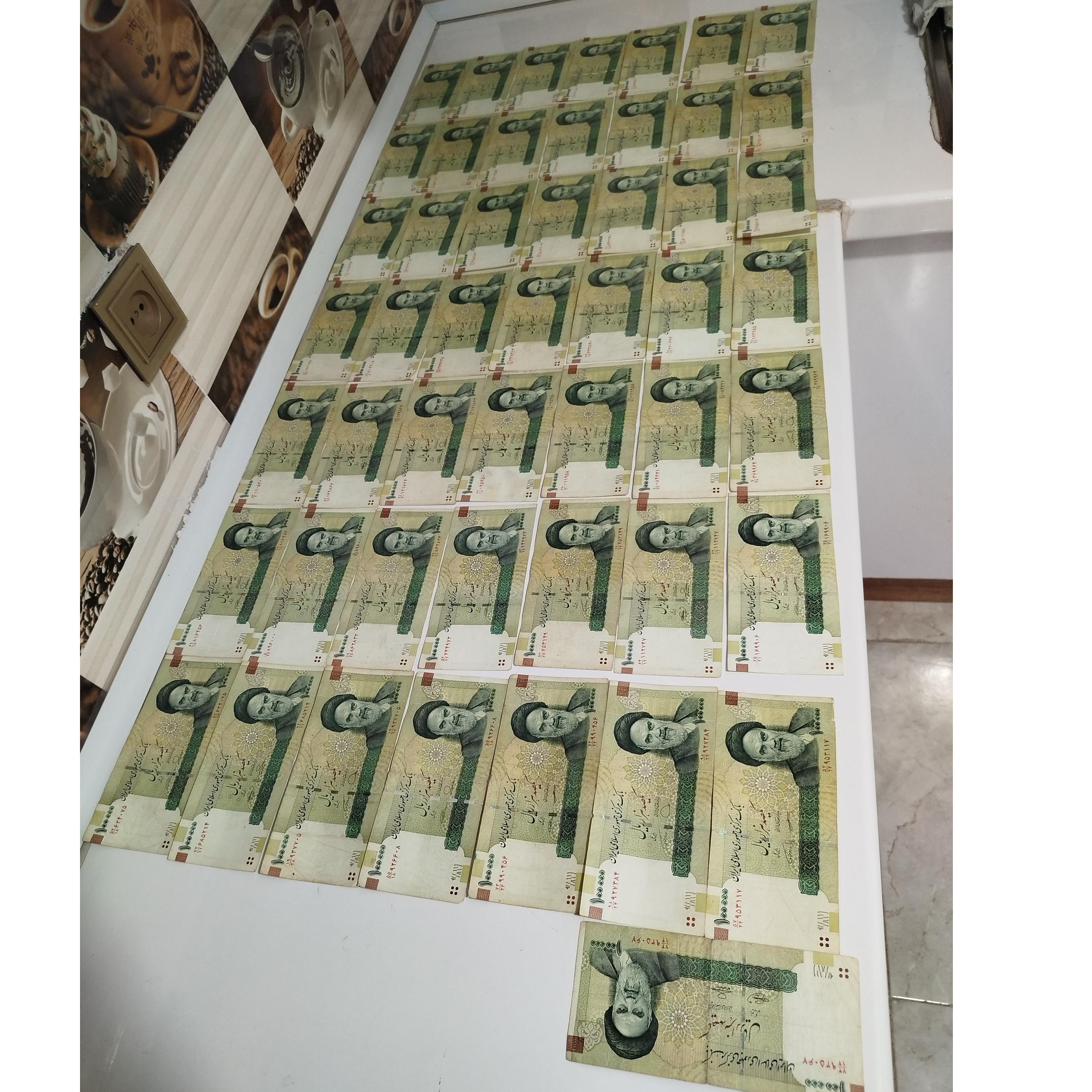 اسکناس 10 هزار تومانی قدیم 50 عدد و 4 عدد تولد