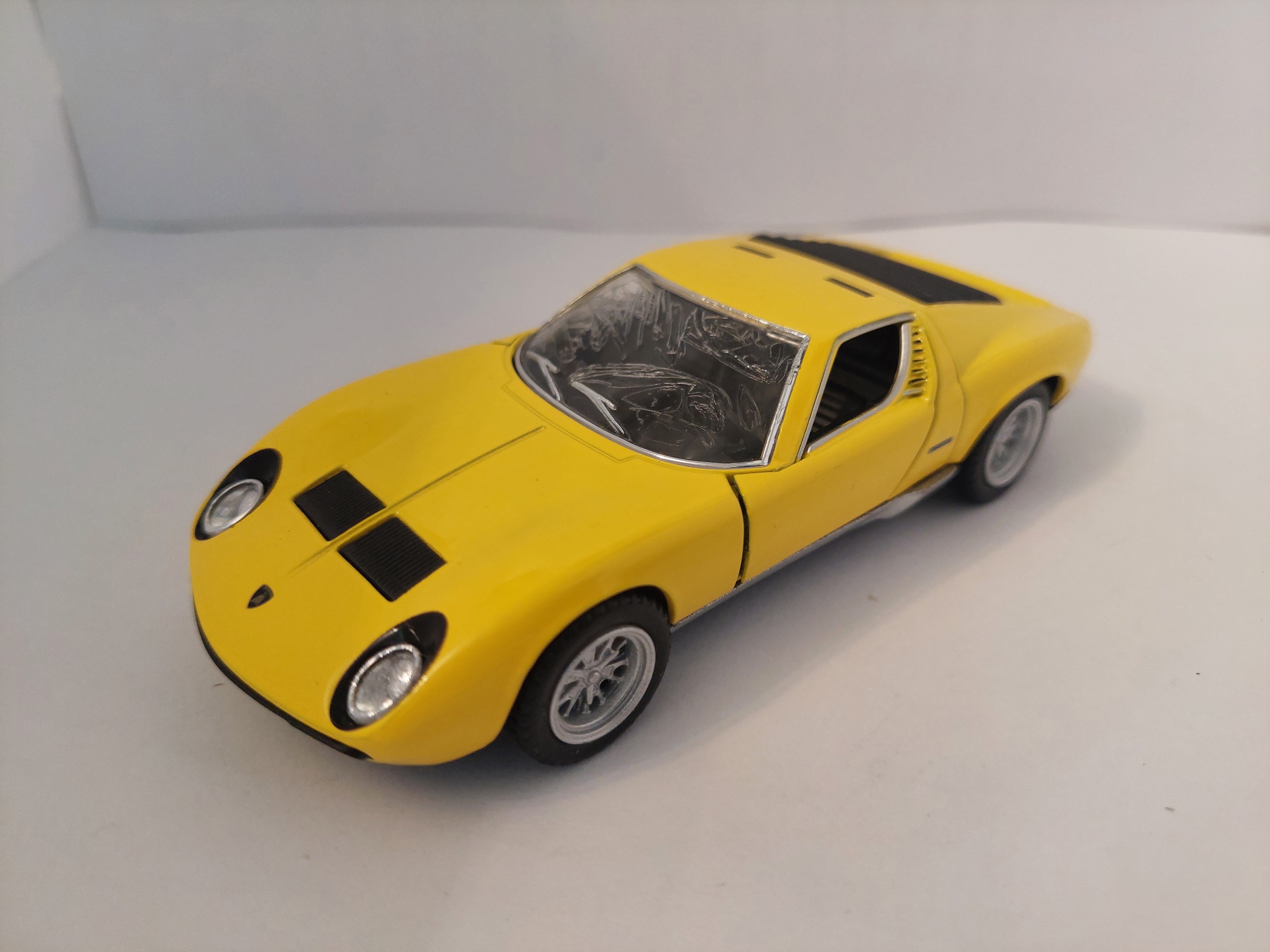 ماکت لامبورگینی میورا Kinsmart