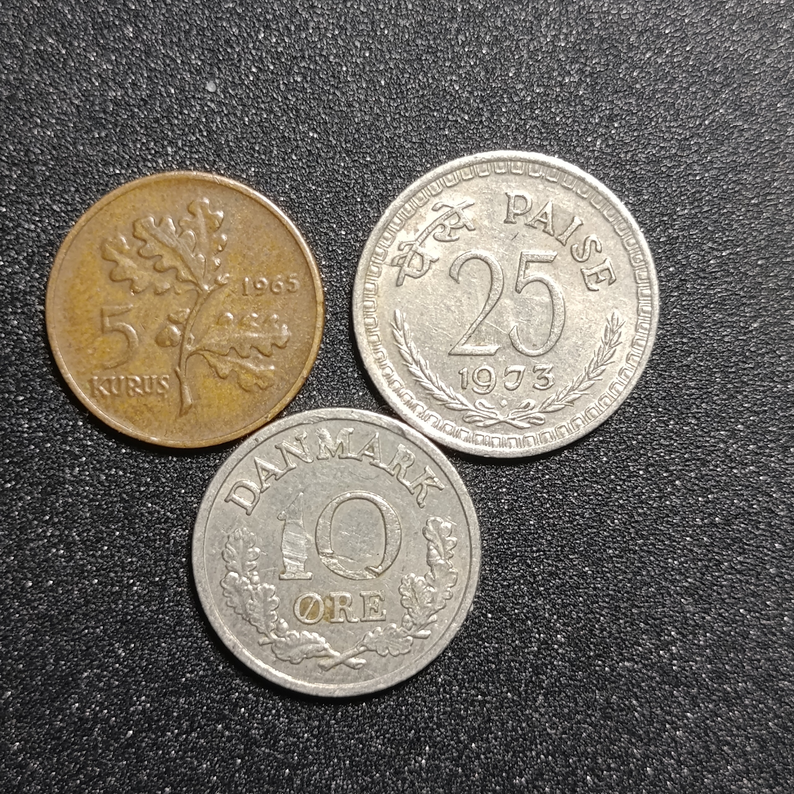 3 عدد سکه قدیمی خارجی تاریخ مختلف