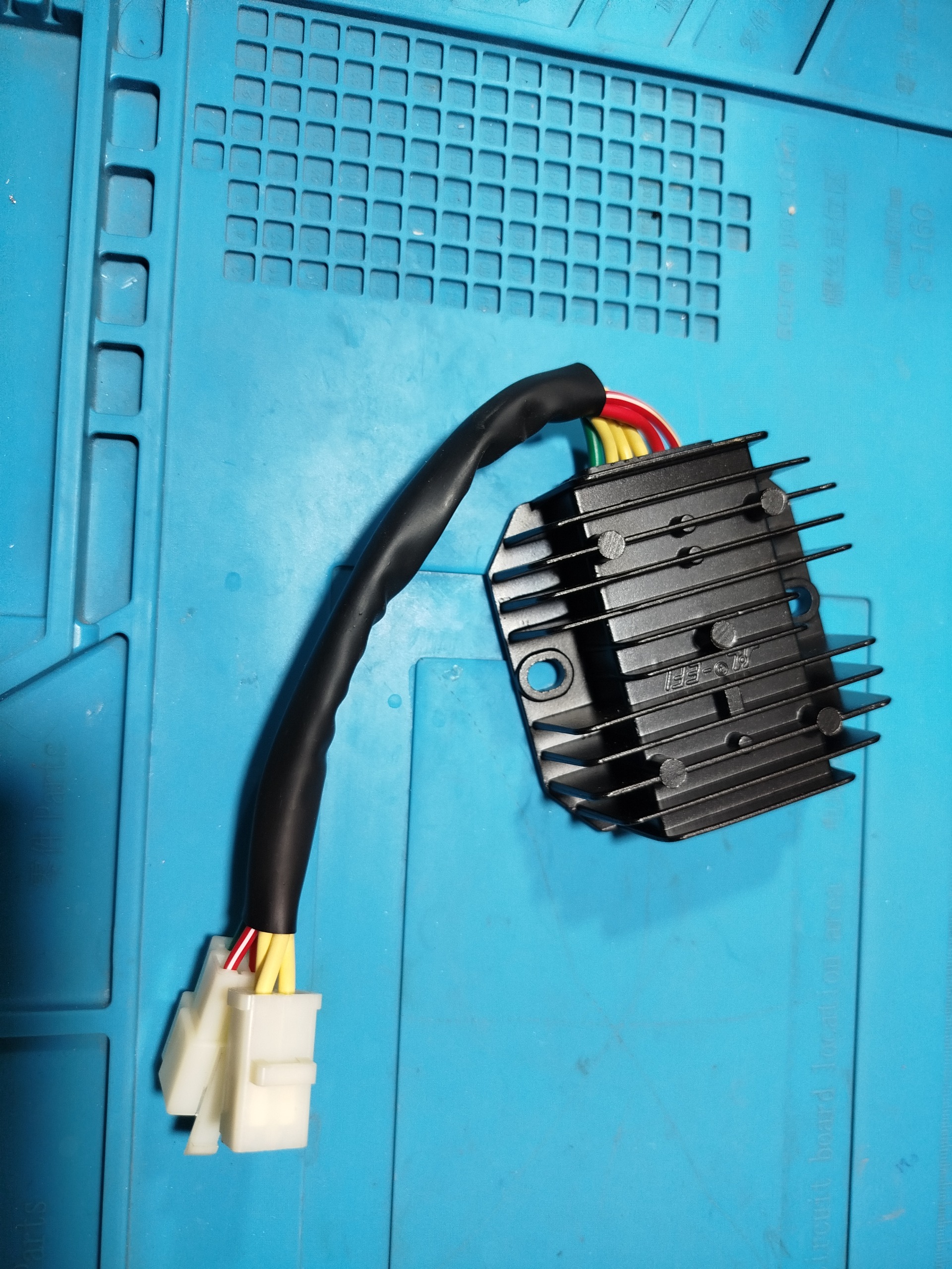 شارژر موتورسیکلت دایچی DT200