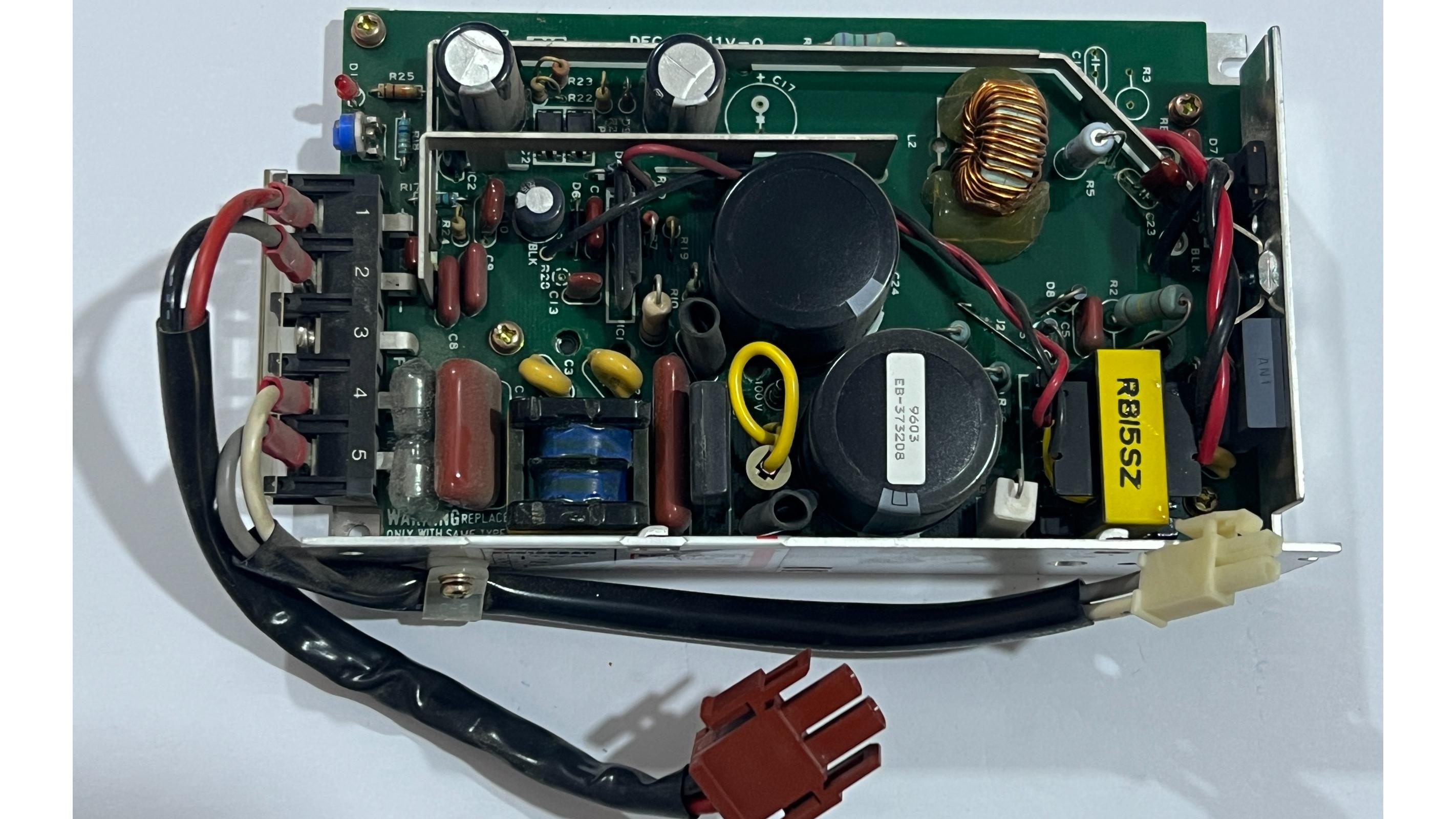 پاور 15 ولت 5 آمپر ژاپنی