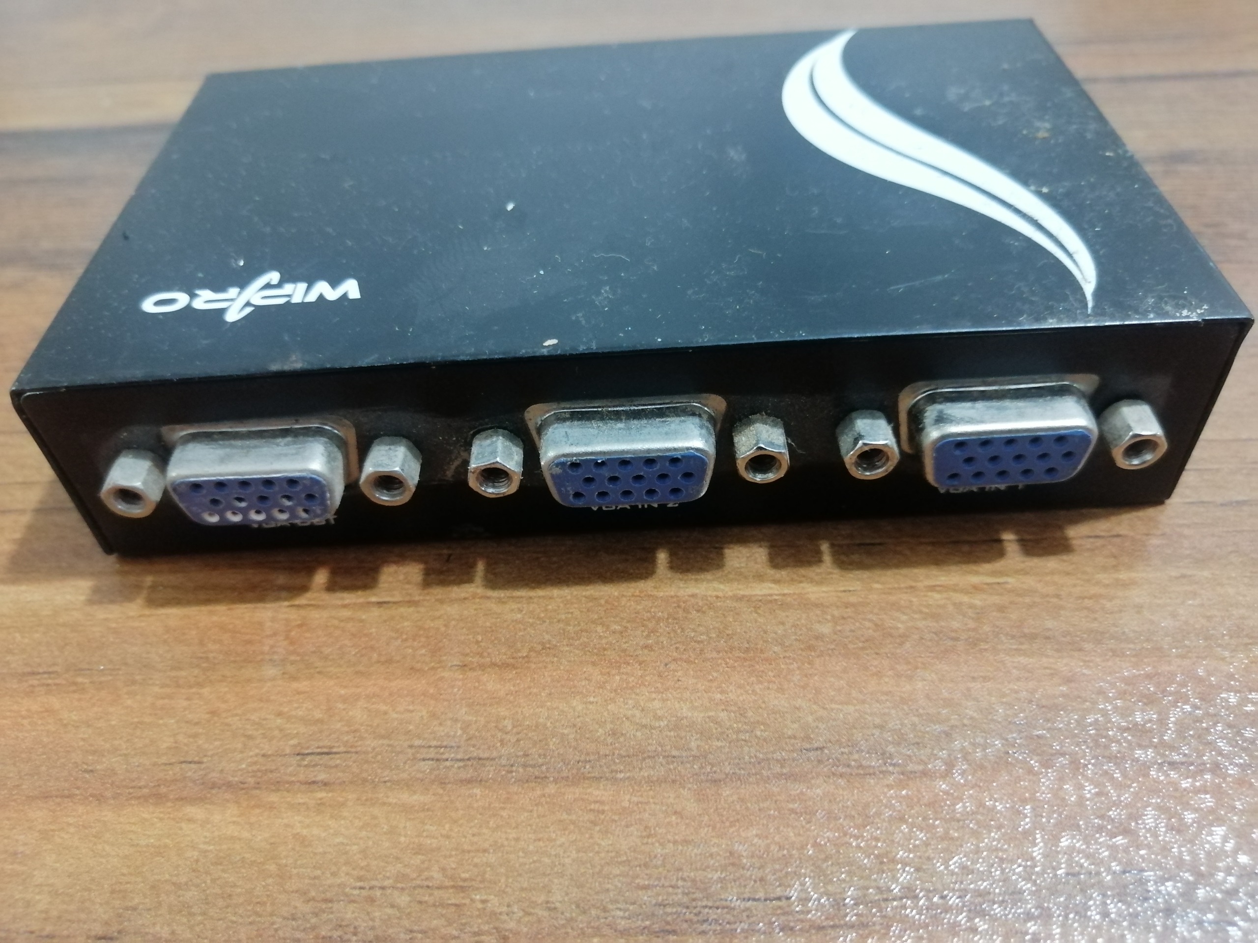 سوئیچ KVM ویپرو