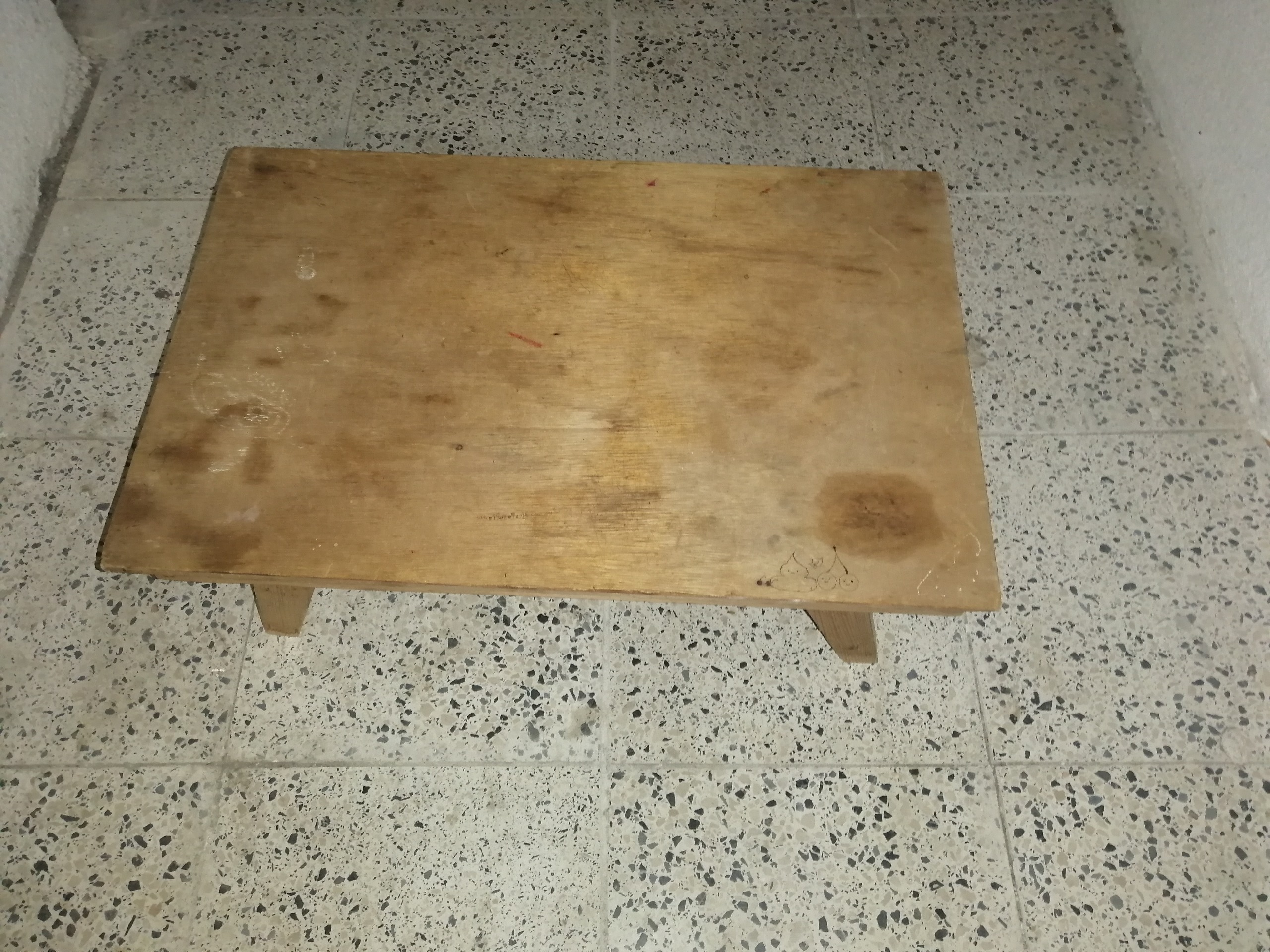 میز کوچک تحریر و خیاطی