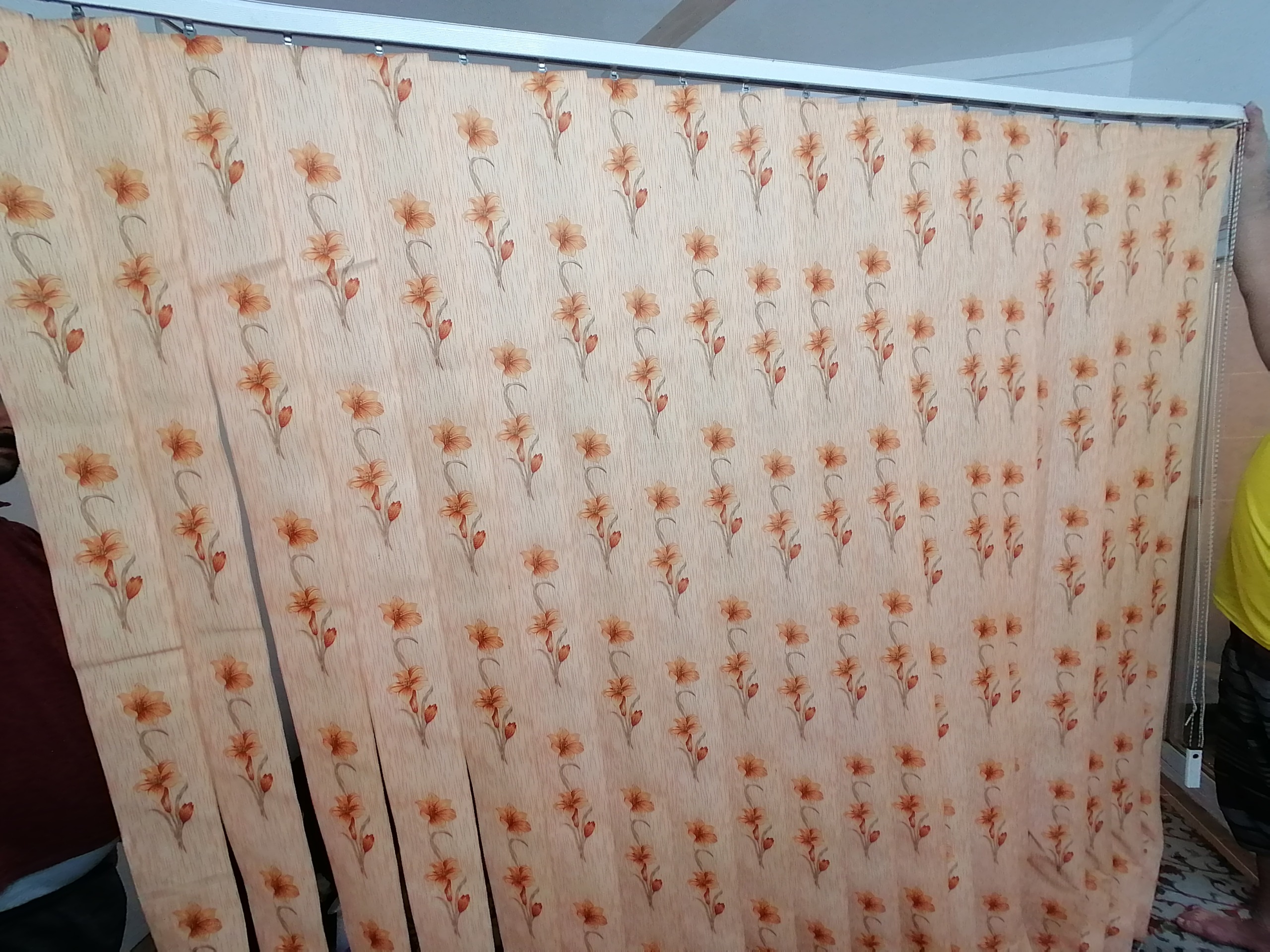 پرده لوردراپه طرح دار