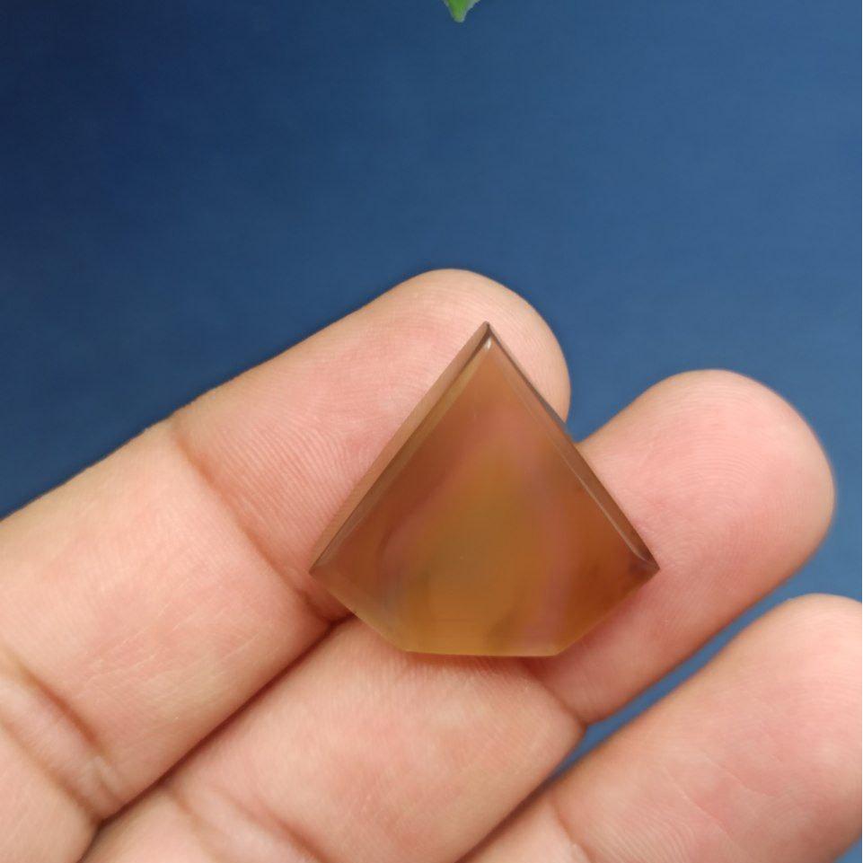 عقیق عسلی مدالی