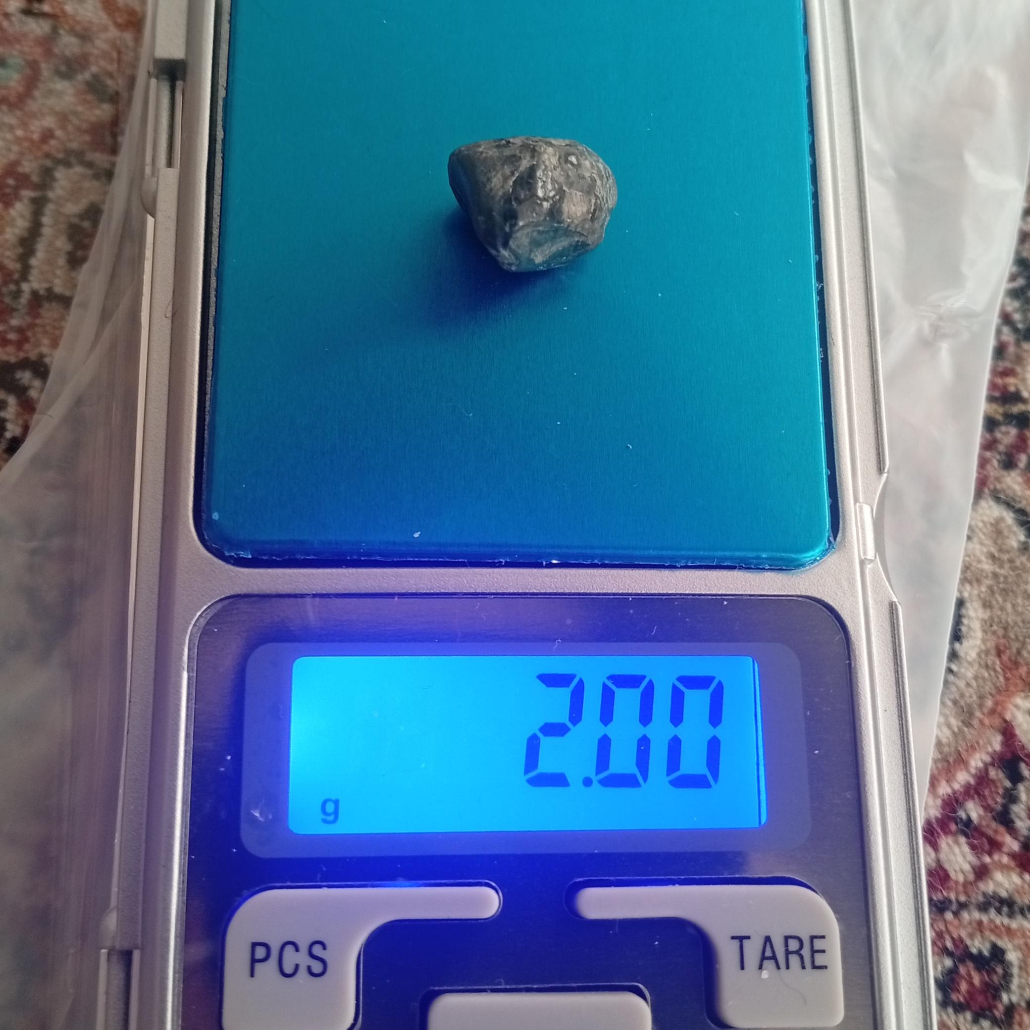 سنگ معدنی گارنت دمانتوئید دو گرمی دانه درشت جواهری