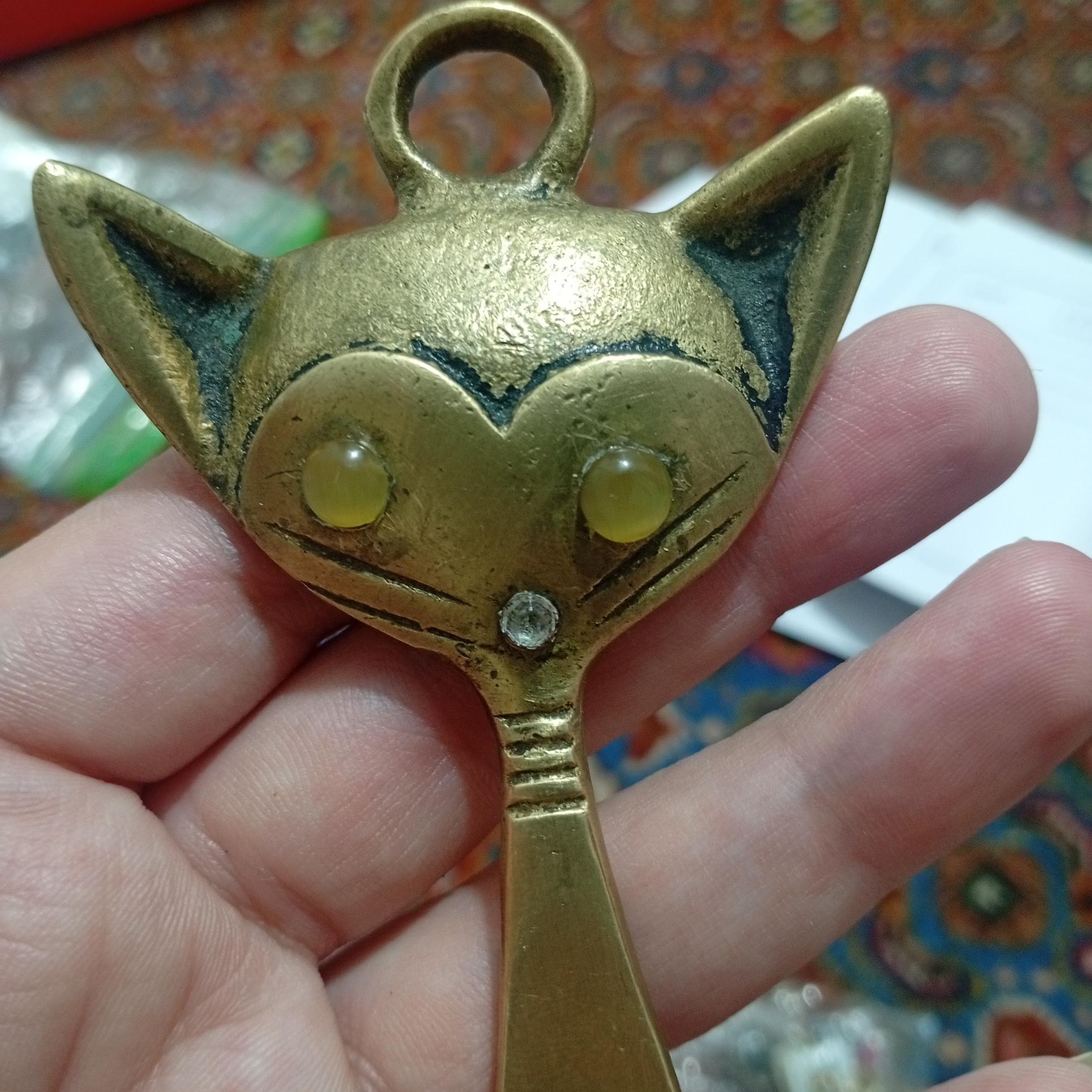 یک پاشنه کش کفش انتیک برنزی طرح خاص