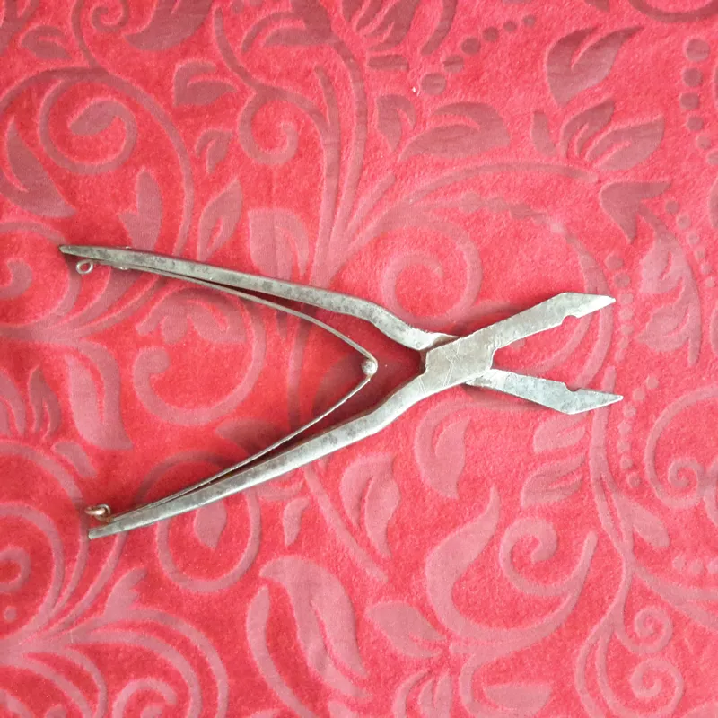 قندشکن فولادی پهلوی