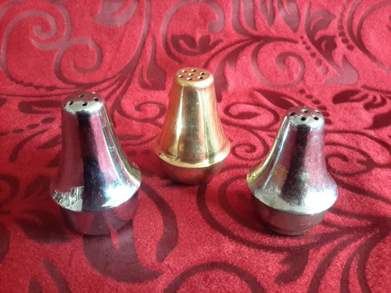 سه عدد نمکدان برنجی و مسی پهلوی