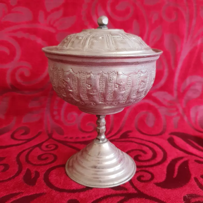 قندان پایه دار برنجی قلمزنی دستی پهلوی
