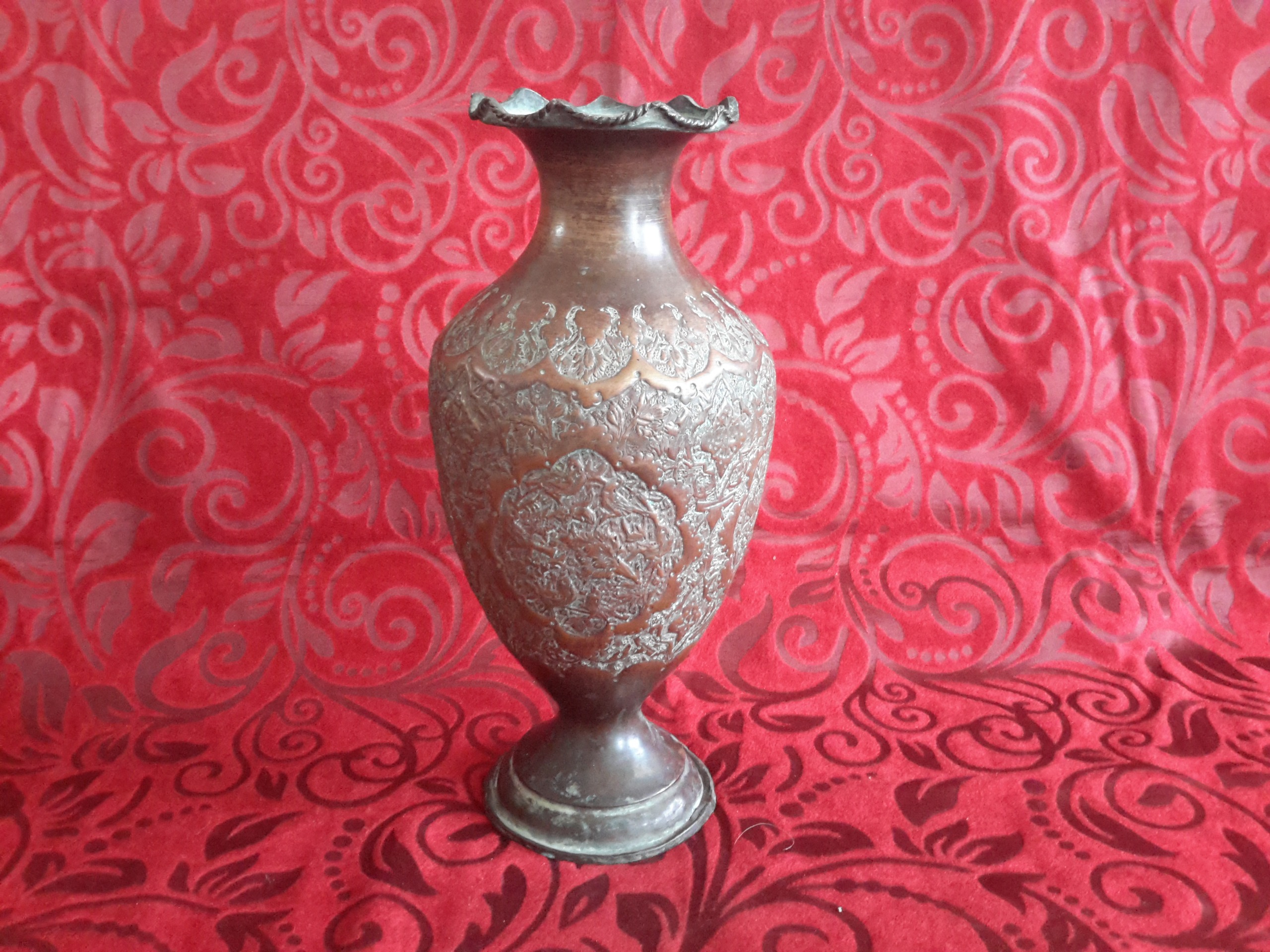 گلدان مسی قلم زنی دستی قاجاری