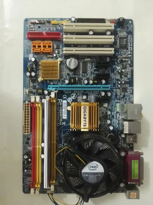 باندل تمیز ddr2 گیگا