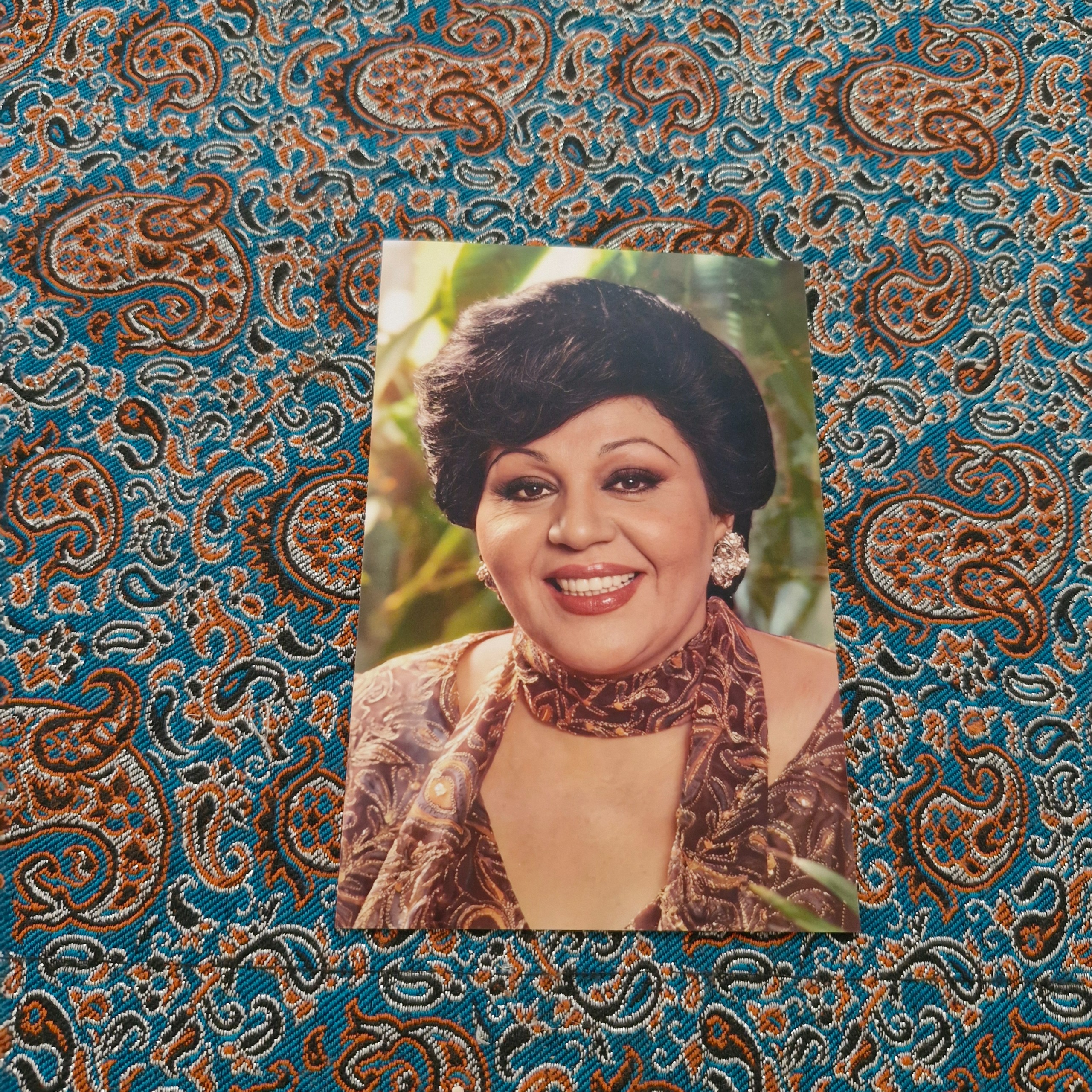 عکس هایده رنگی