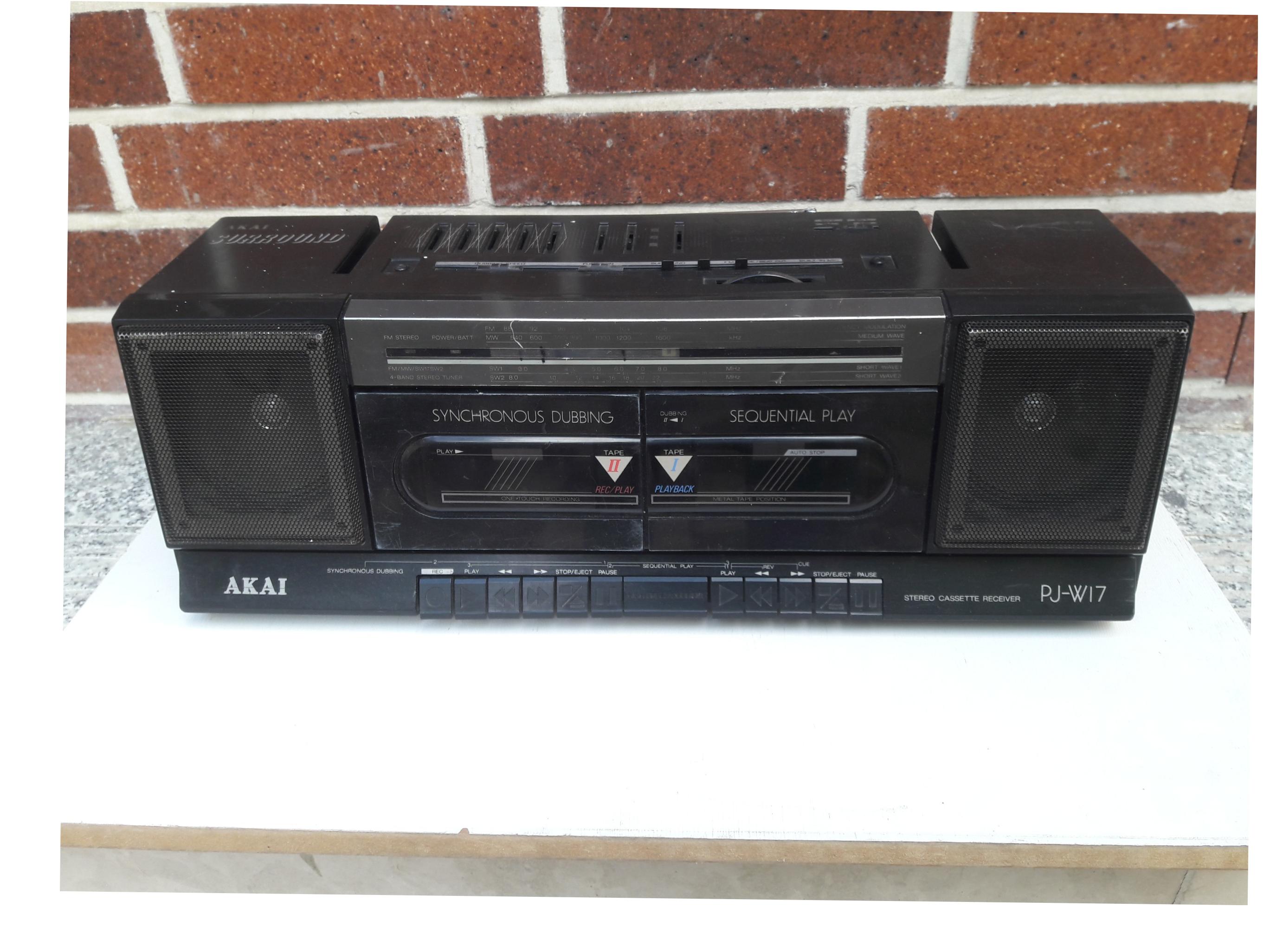 رادیو کاست قدیمی آکایی SORUND SISTEM