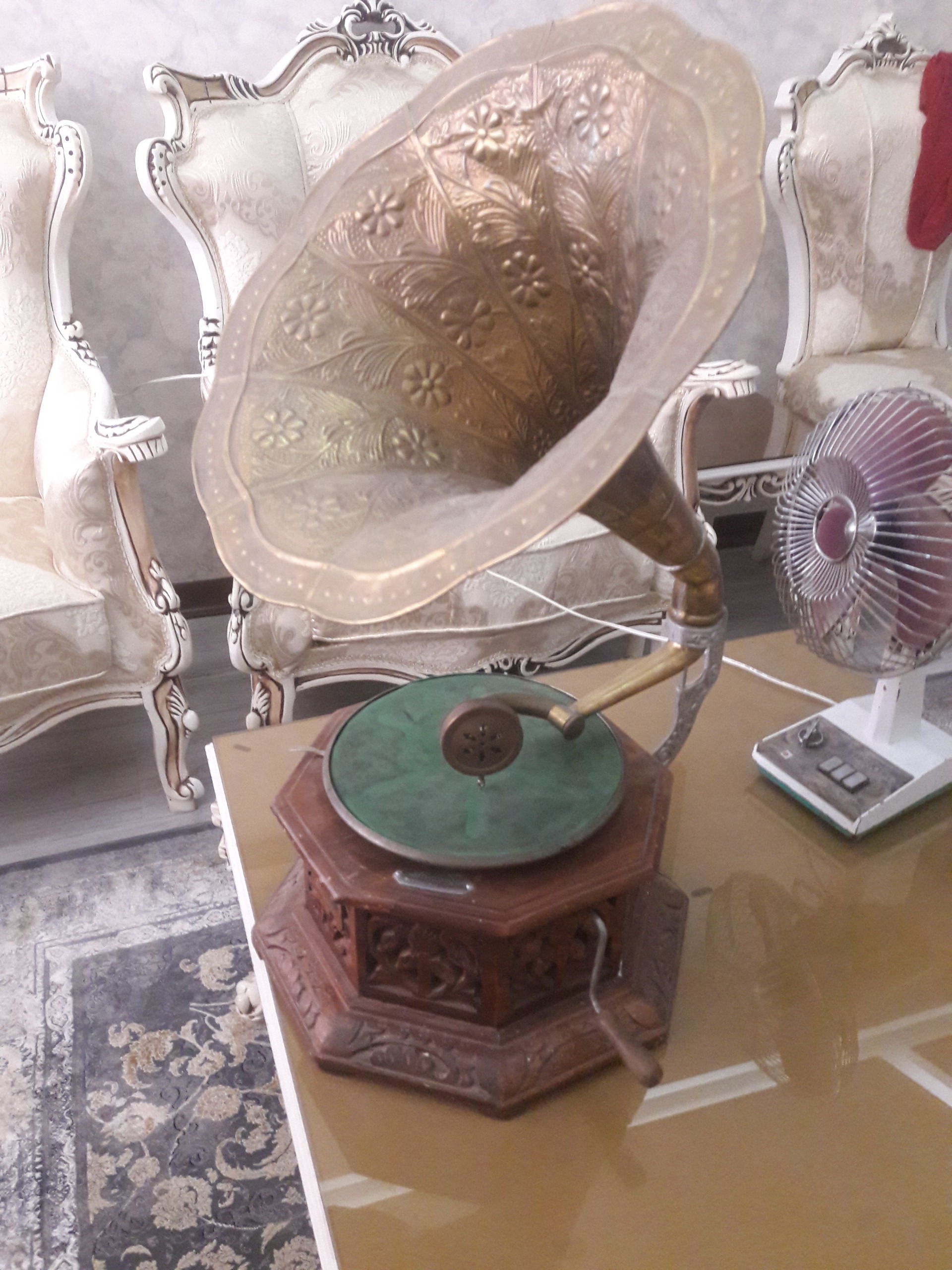 گرامافون مستر اند وویس انگلیسی