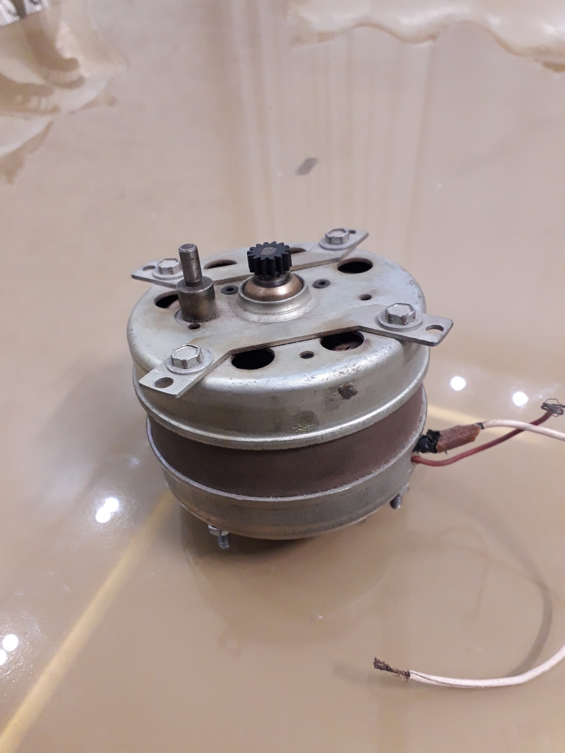 دینام دِک گرامافون قدیمی