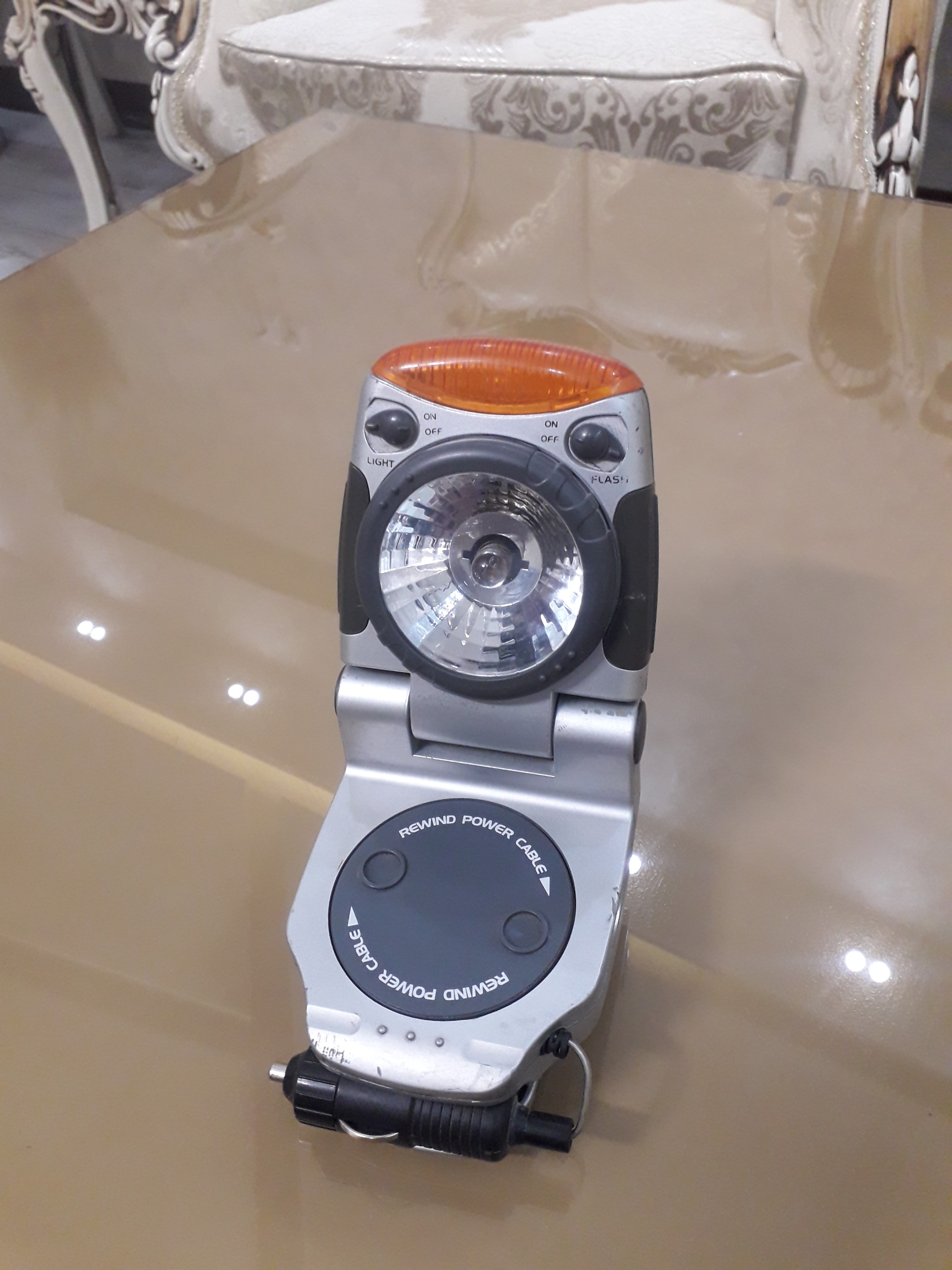 چراغ اضطراری ماشین