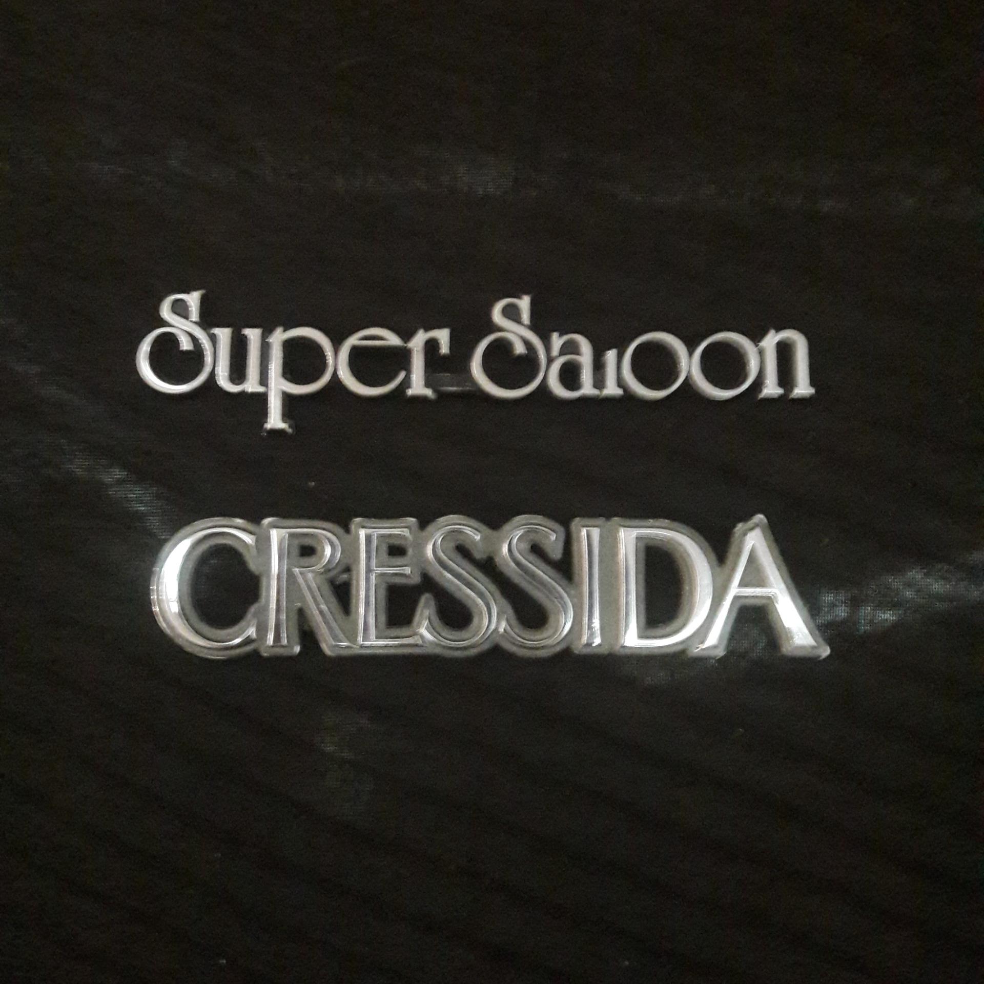 آرم تویوتا کریسیدا