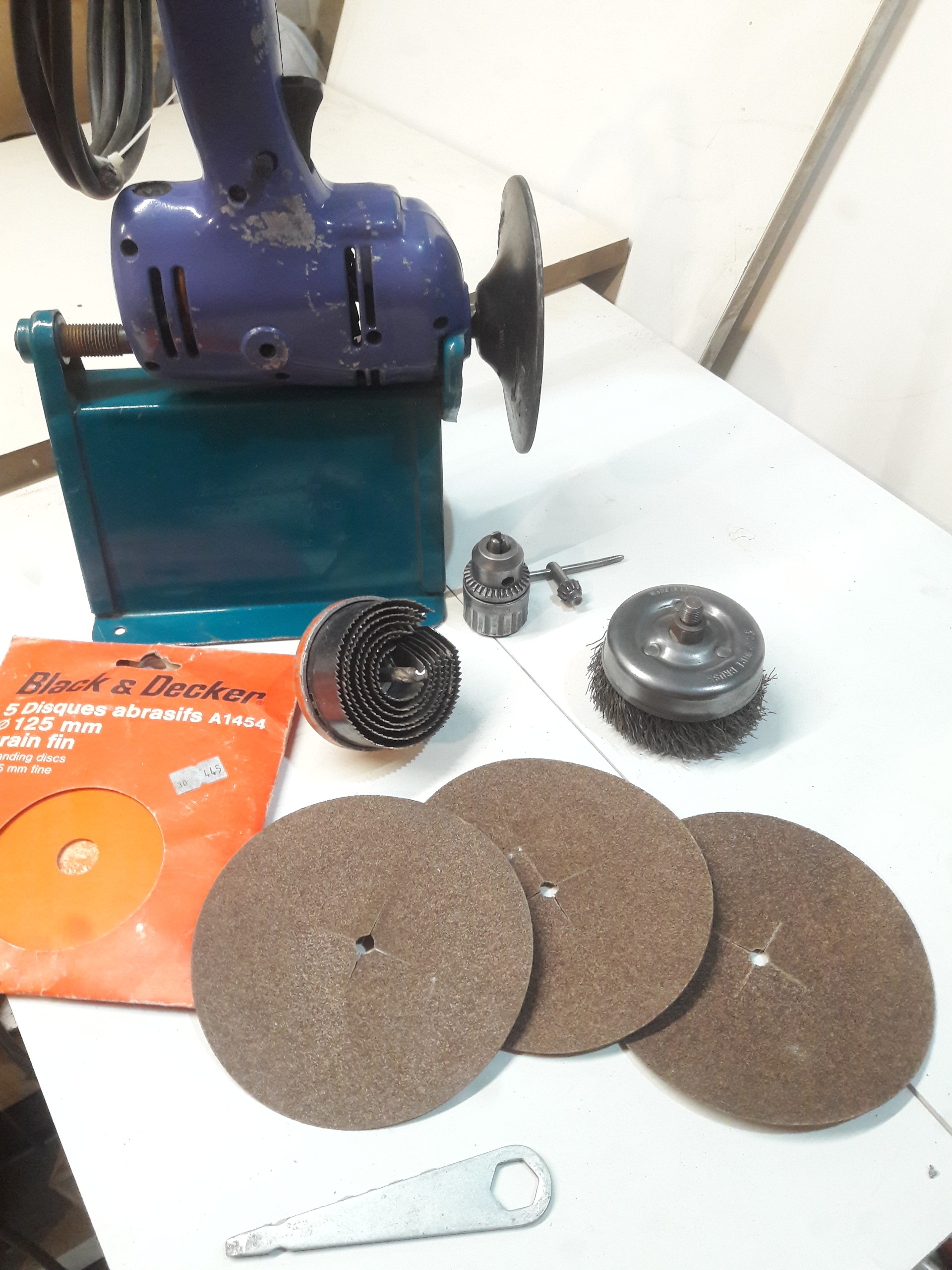 تبدیل دریل به سنگ رومیزی black and decker