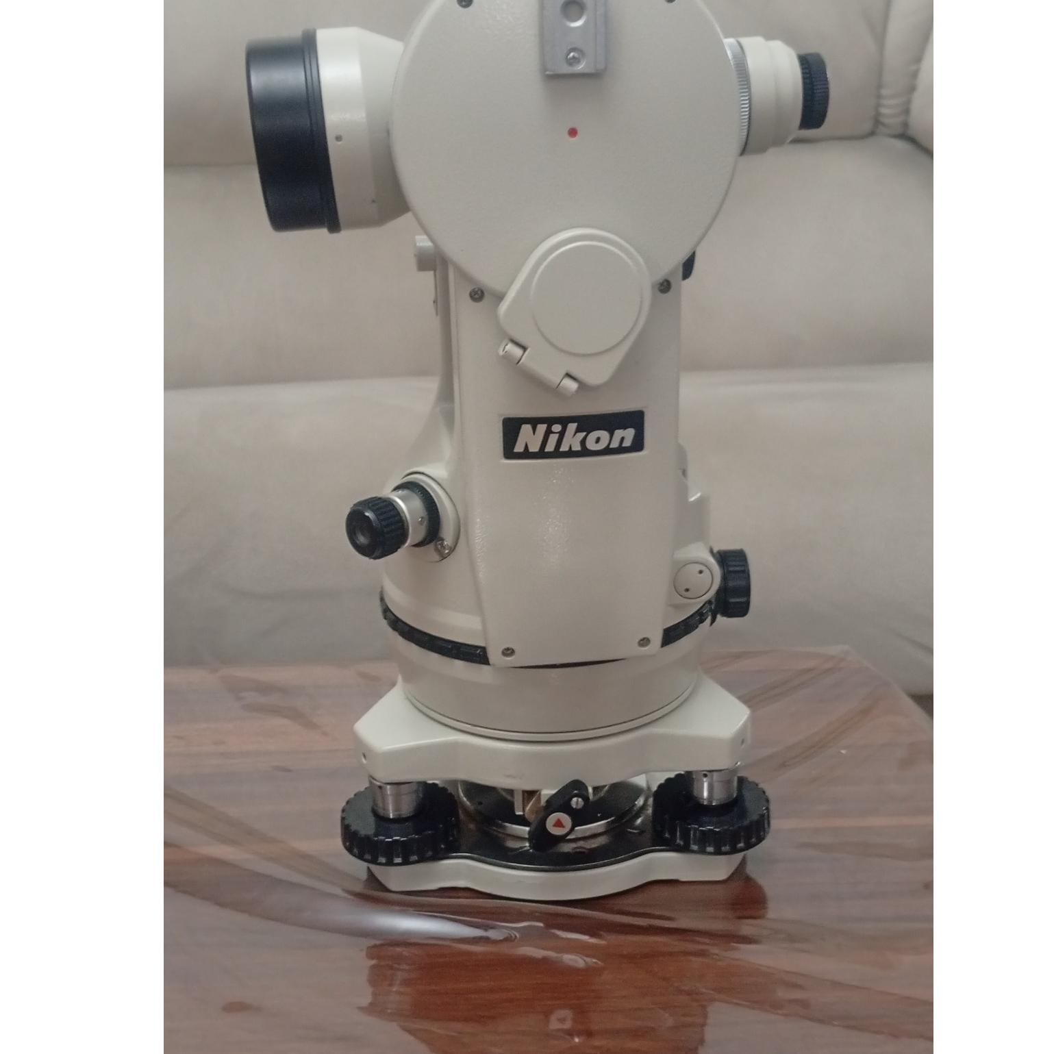 دوربین نقشه برداری تعودلیت مکانیکی نیکون .