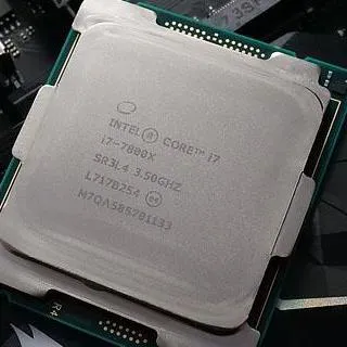 سی پی یو اینتل Core i7-7800X