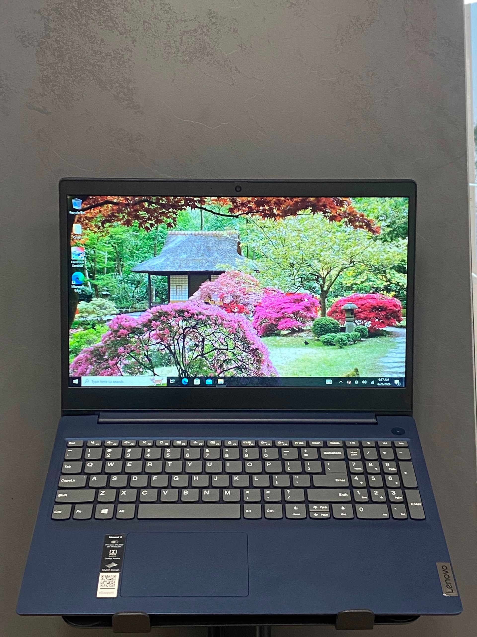 لپ تاپ لوکس LENOVO IP3
