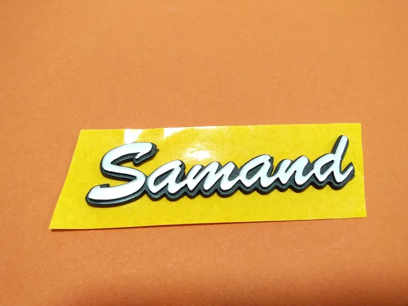 ارم سمند روی گلگیر