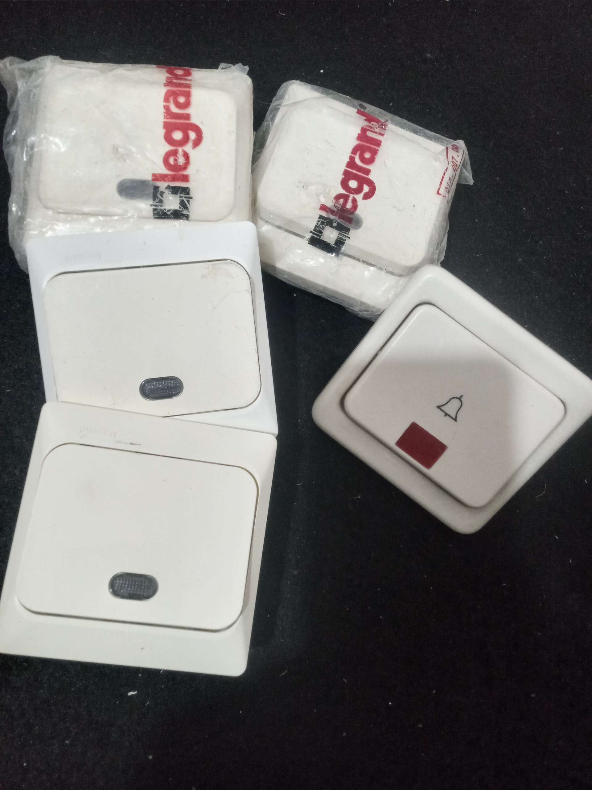 کلید برق تک پلدر پک 4 عددی