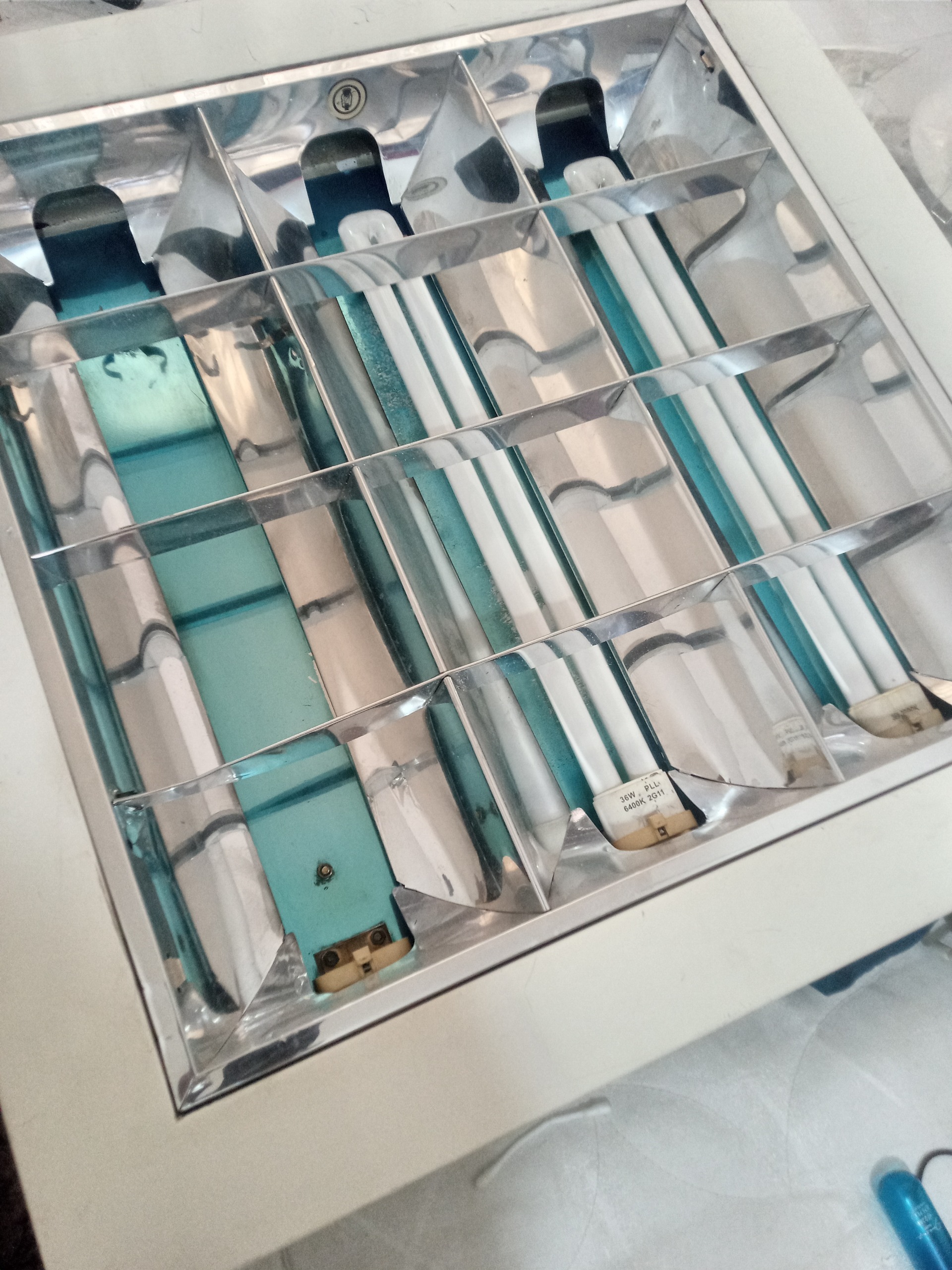 چراغ سقفی توکار 60در60