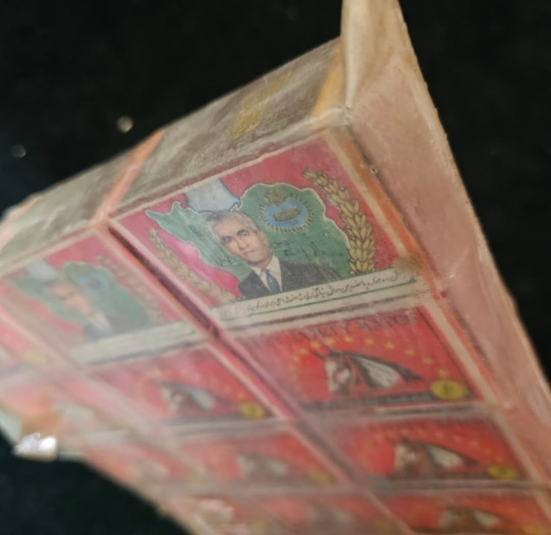 79 قوطی کبریت چوبی و پلاستیکی (توضیحات)