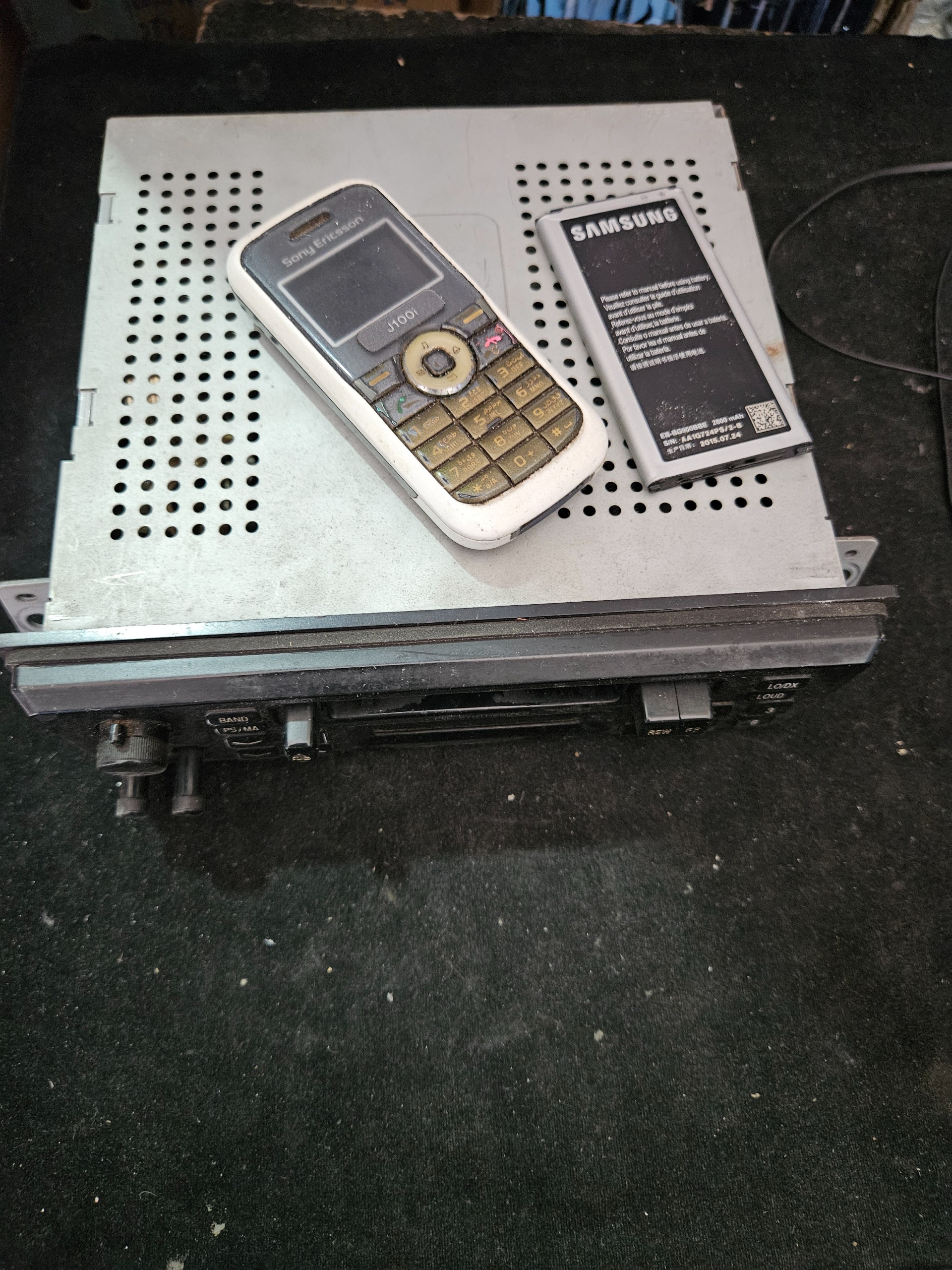 گوشی سونی به همراه ضبط سایپا توضیحات حتما