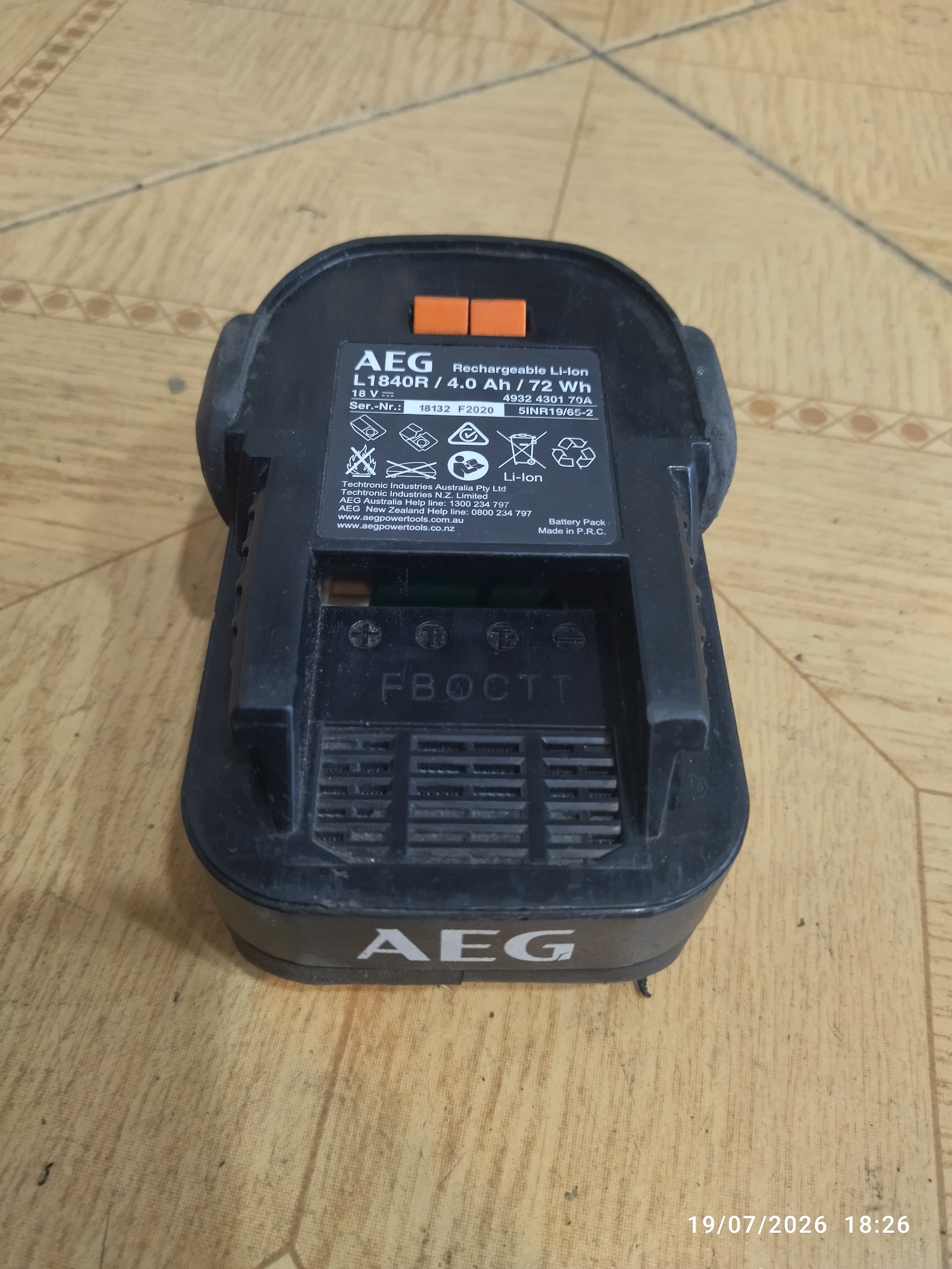 پوسته باتری 18 ولت AEG