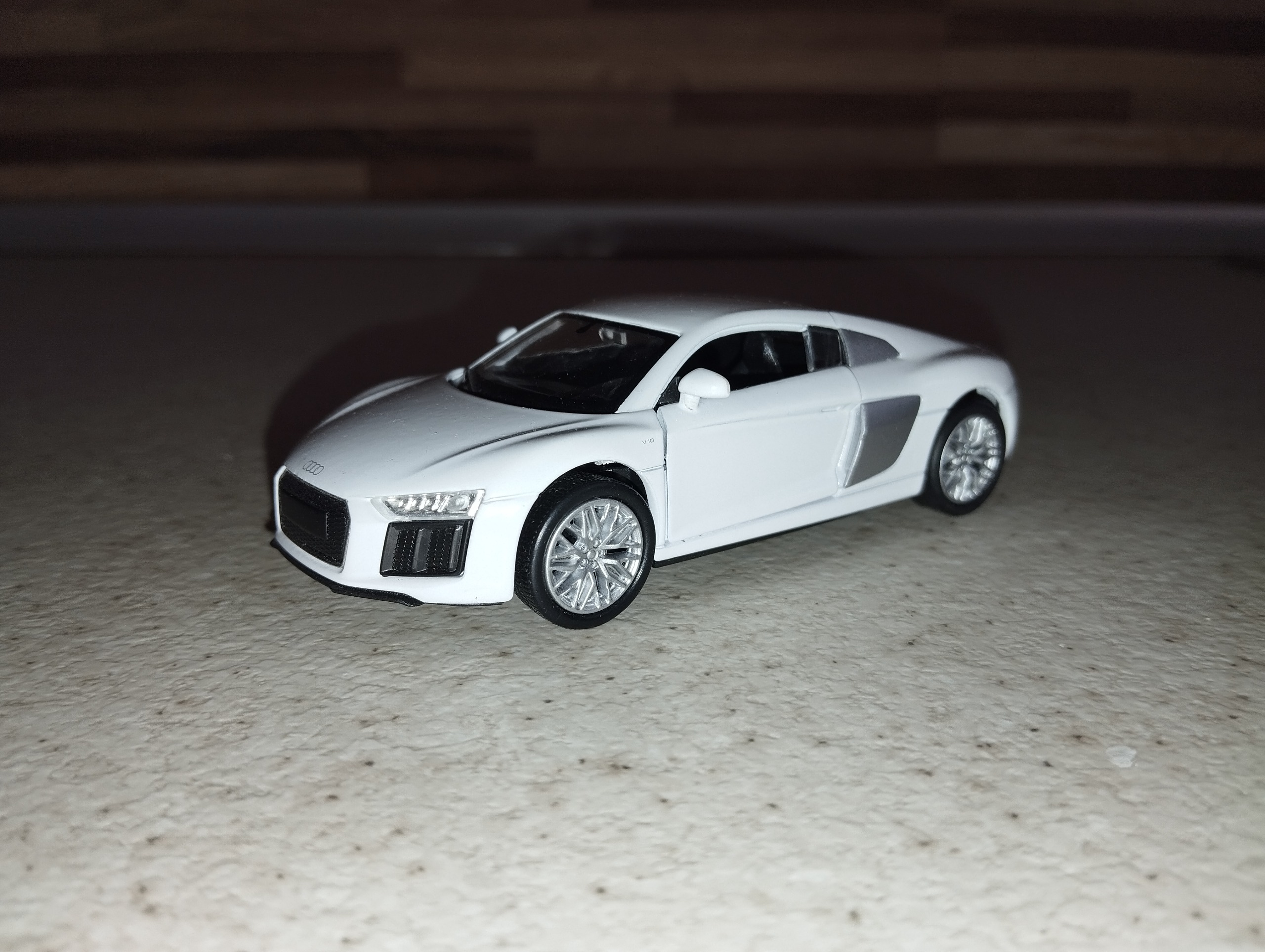 ماکت آئودی R8 ویلی