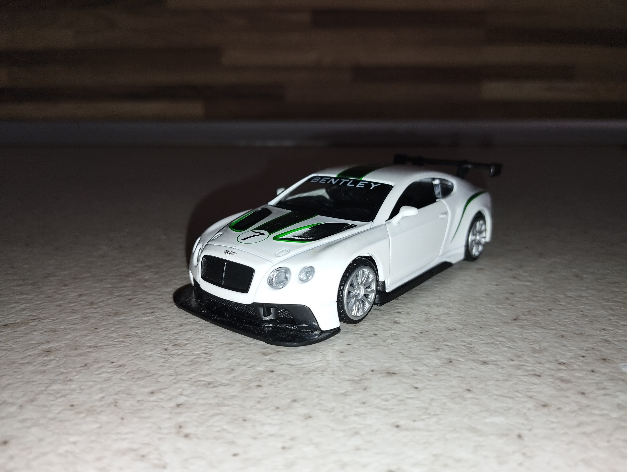 ماکت بنتلی کنتیننتال GT3 1/43