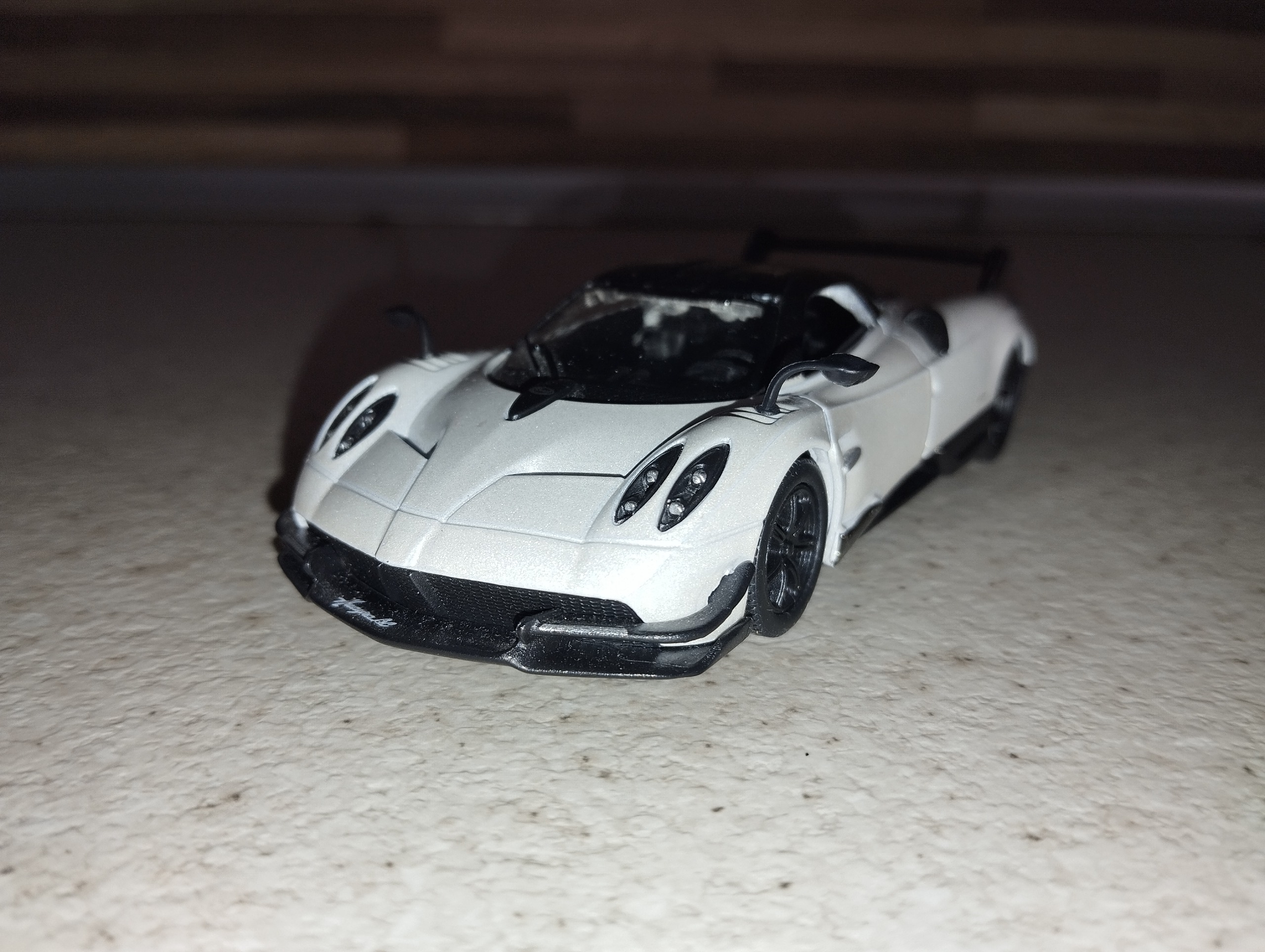 ماکت پاگانی هوایرا