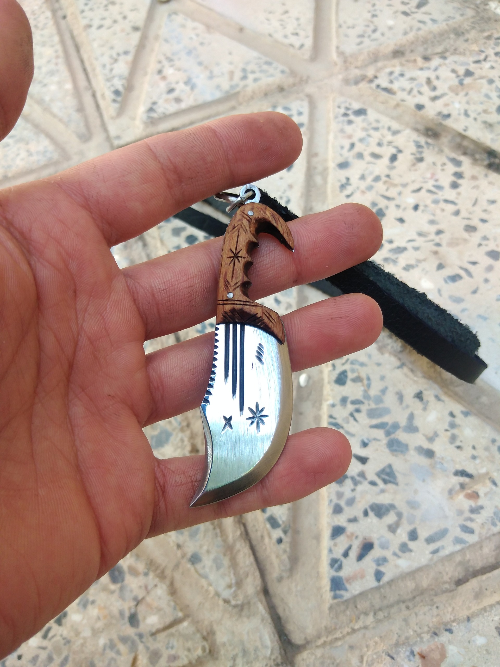 سر کلیدی طرح چاقو مینیاتوری