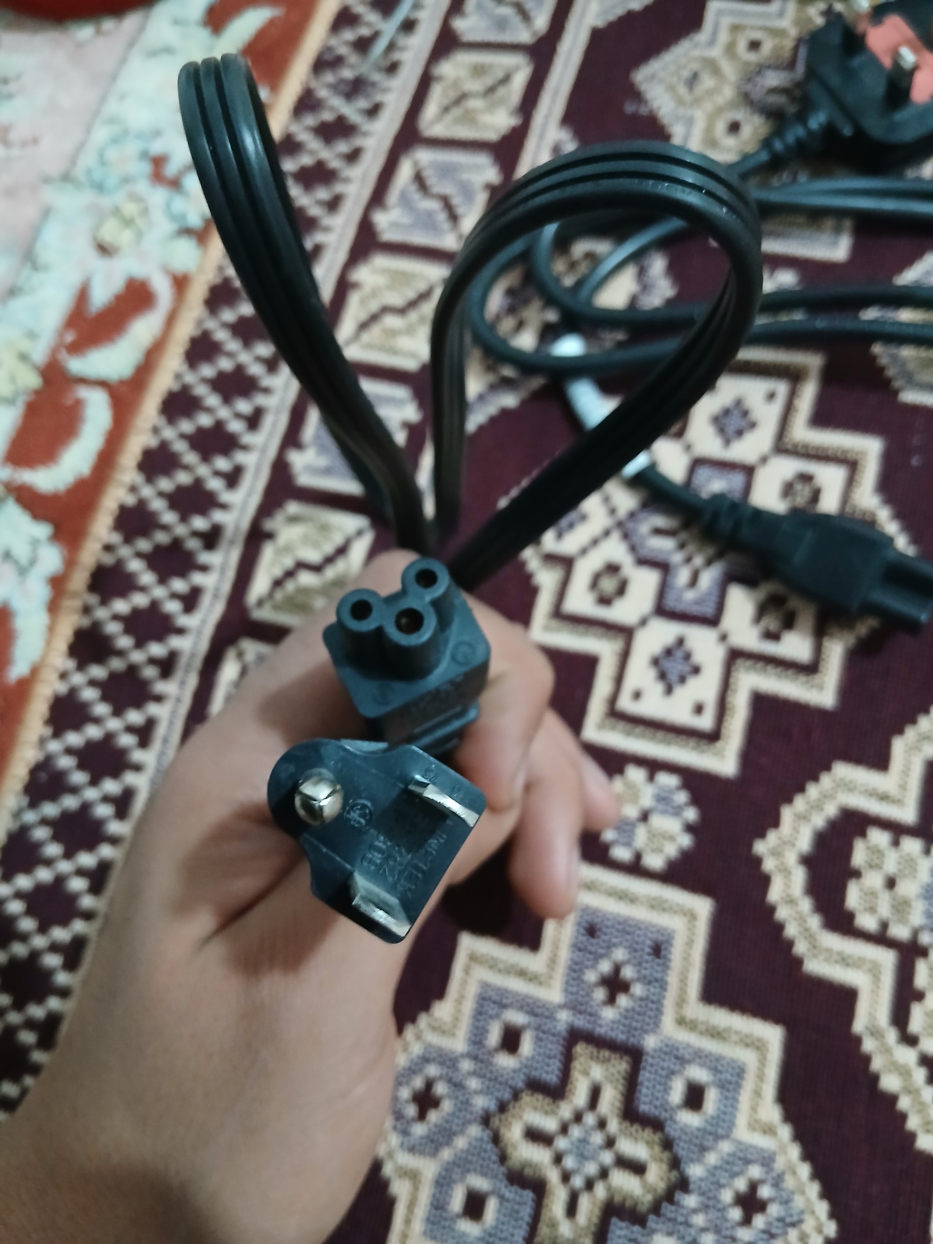 2 عدد کابل آداپتور لپ تاپ