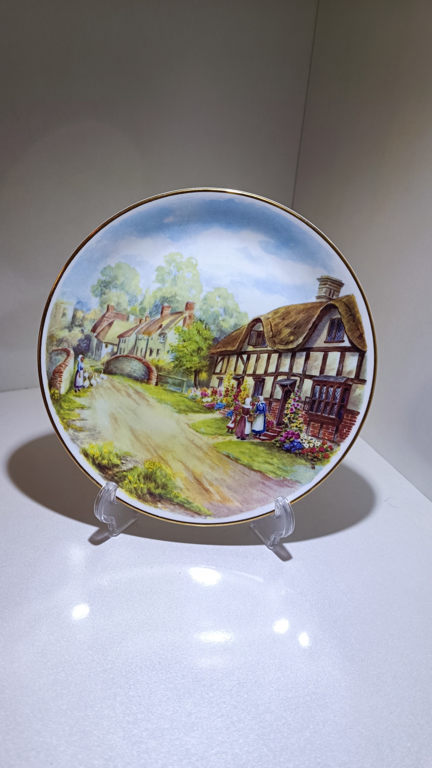 دیوارکوب آنتیک و قدیمی اروپایی