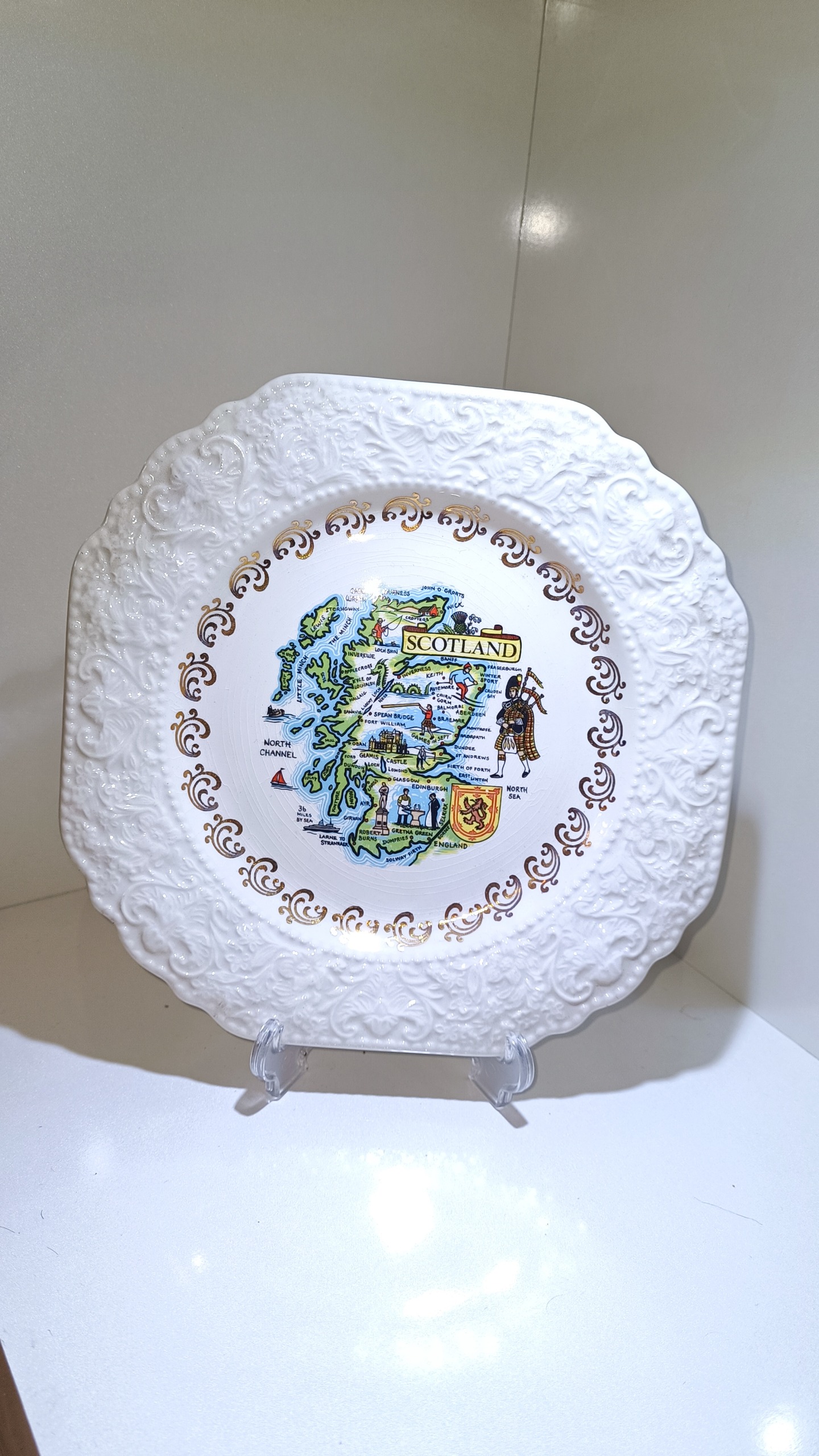 دیوارکوب آنتیک و قدیمی اروپایی