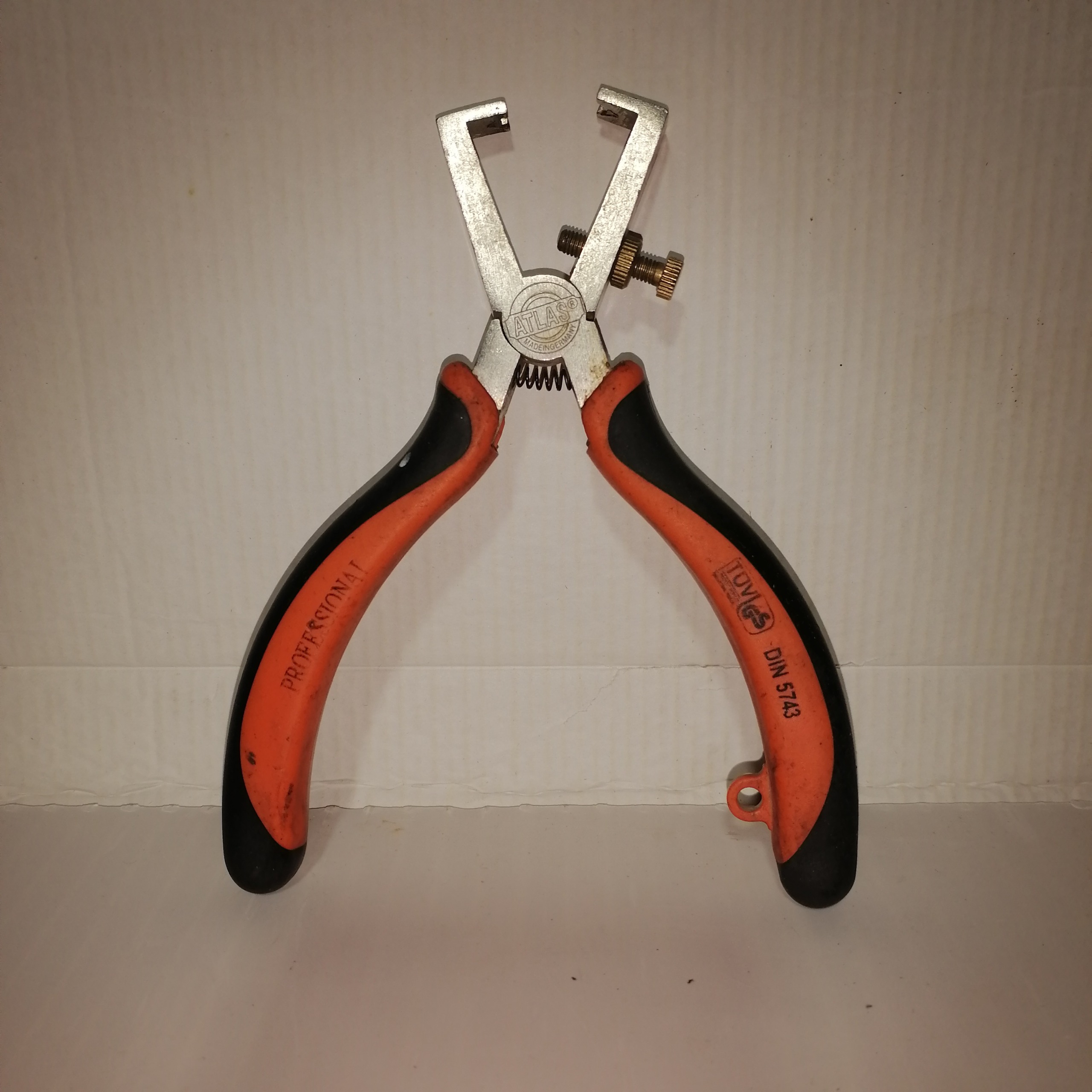 سیم لخت کن اطلس آلمانی