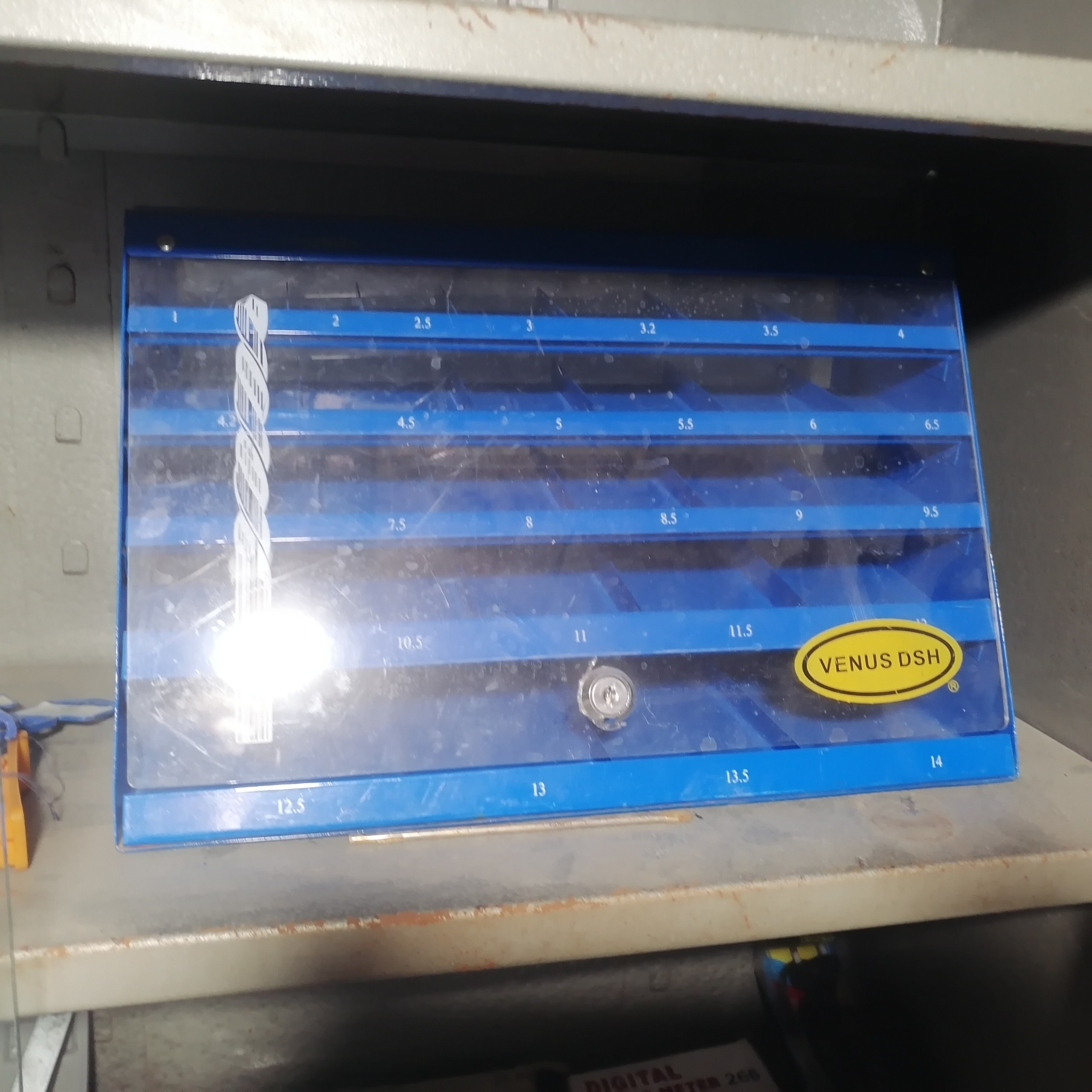 استند قفسه طبقه بندی مته و قلاویر 28 خانه فلزی