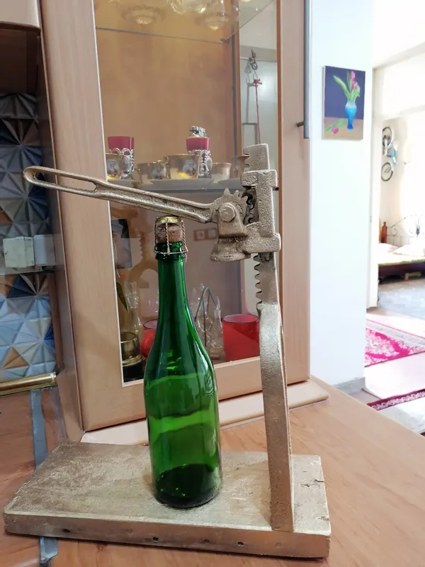 پرس تشتک شیشه قدیمی