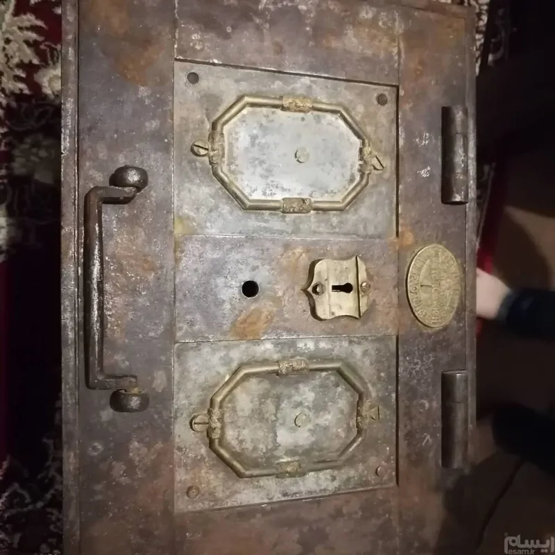 گاو صندوق آنتیک کلکسیونی قدیمی