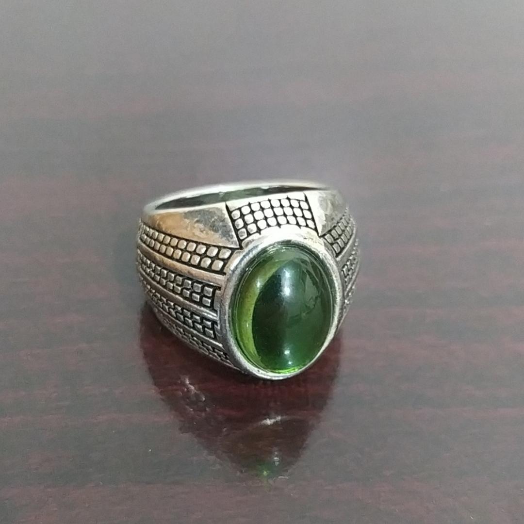 انگشتر سبز رکاب پهن