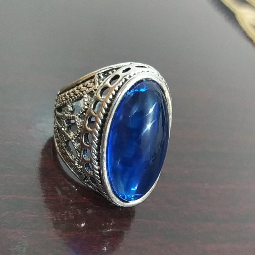 انگشتر درشت و چشم نواز