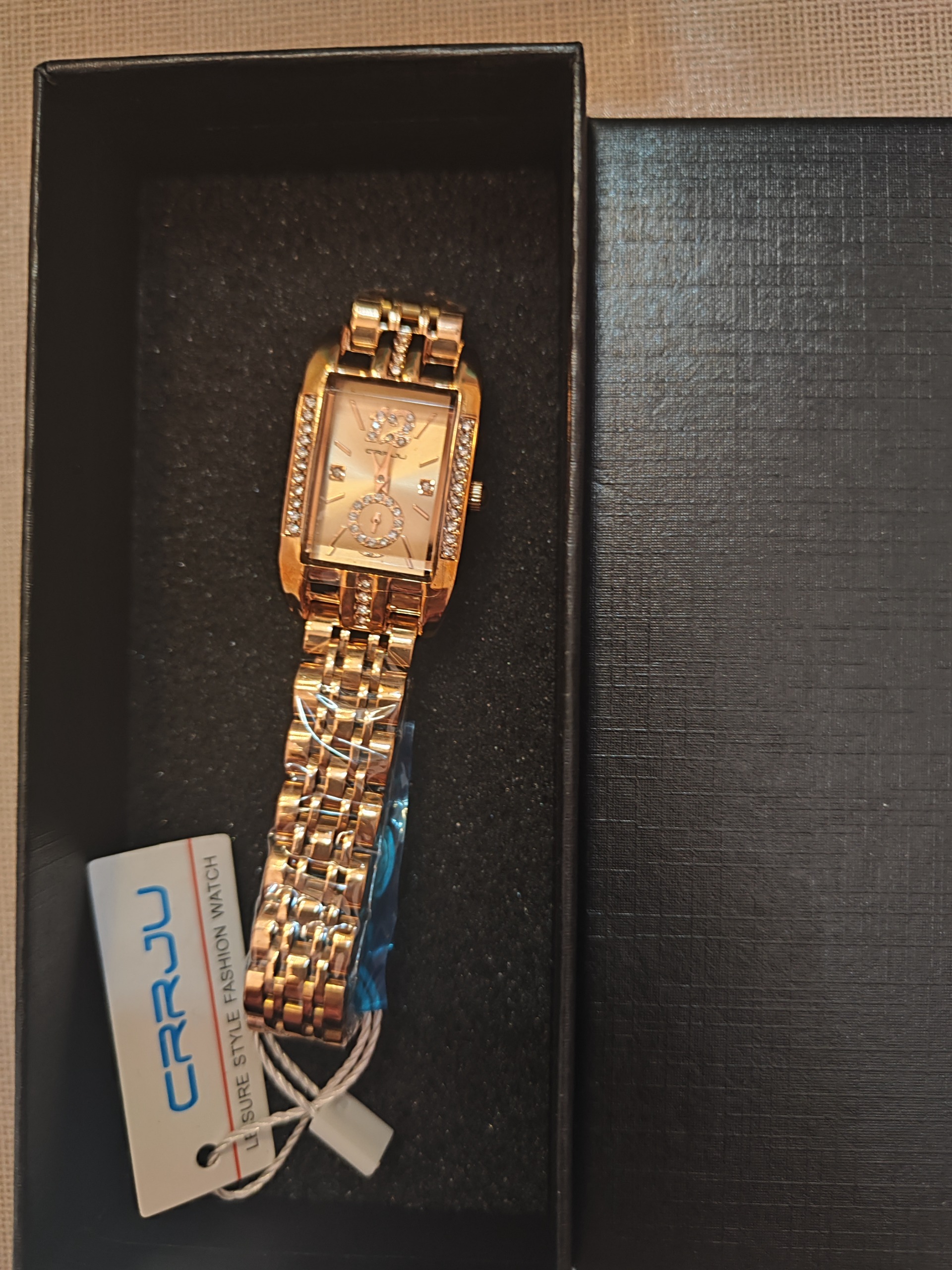 ساعت مچی زنانه اصل نو crrju