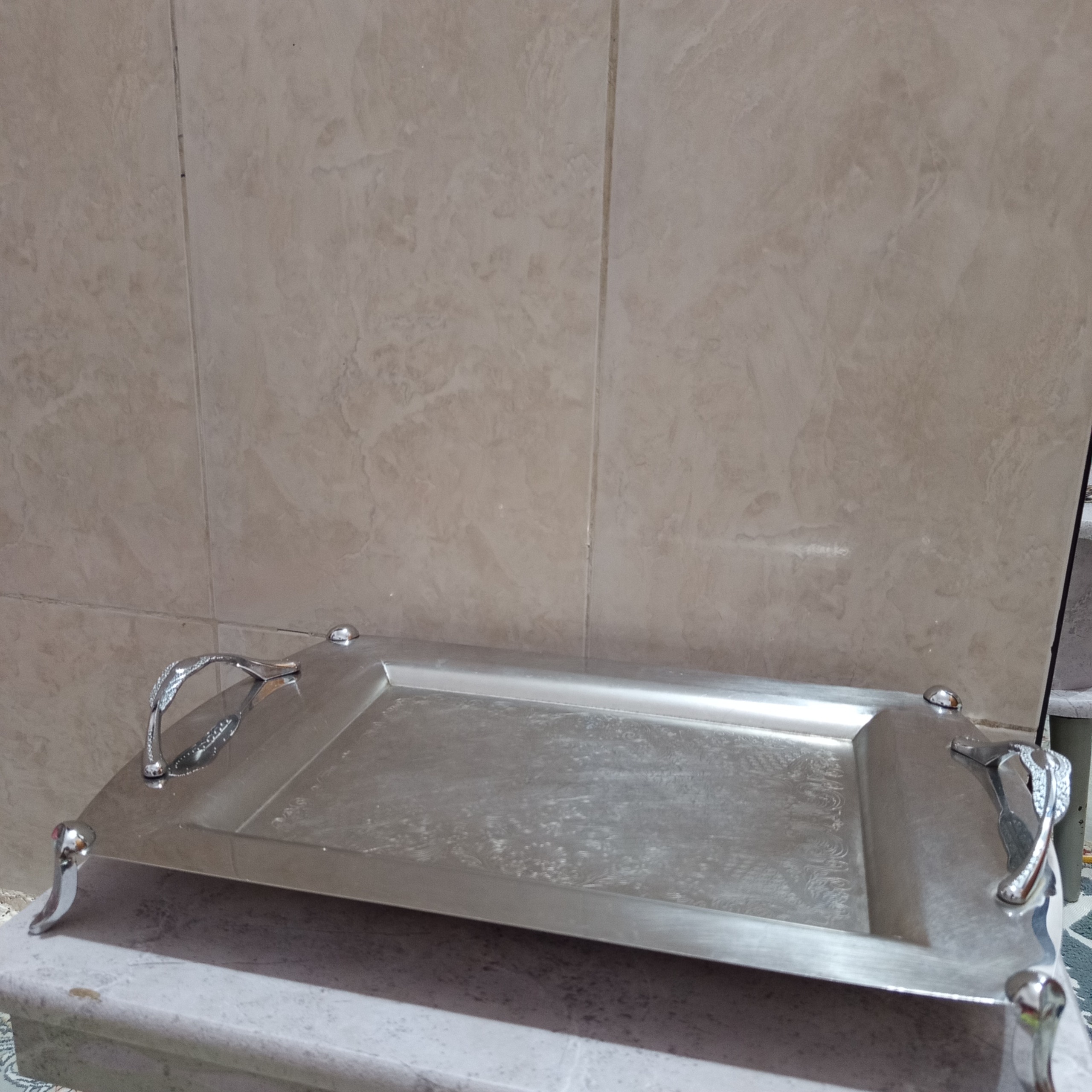 دو عدد سینی استیل مطابق تصویر